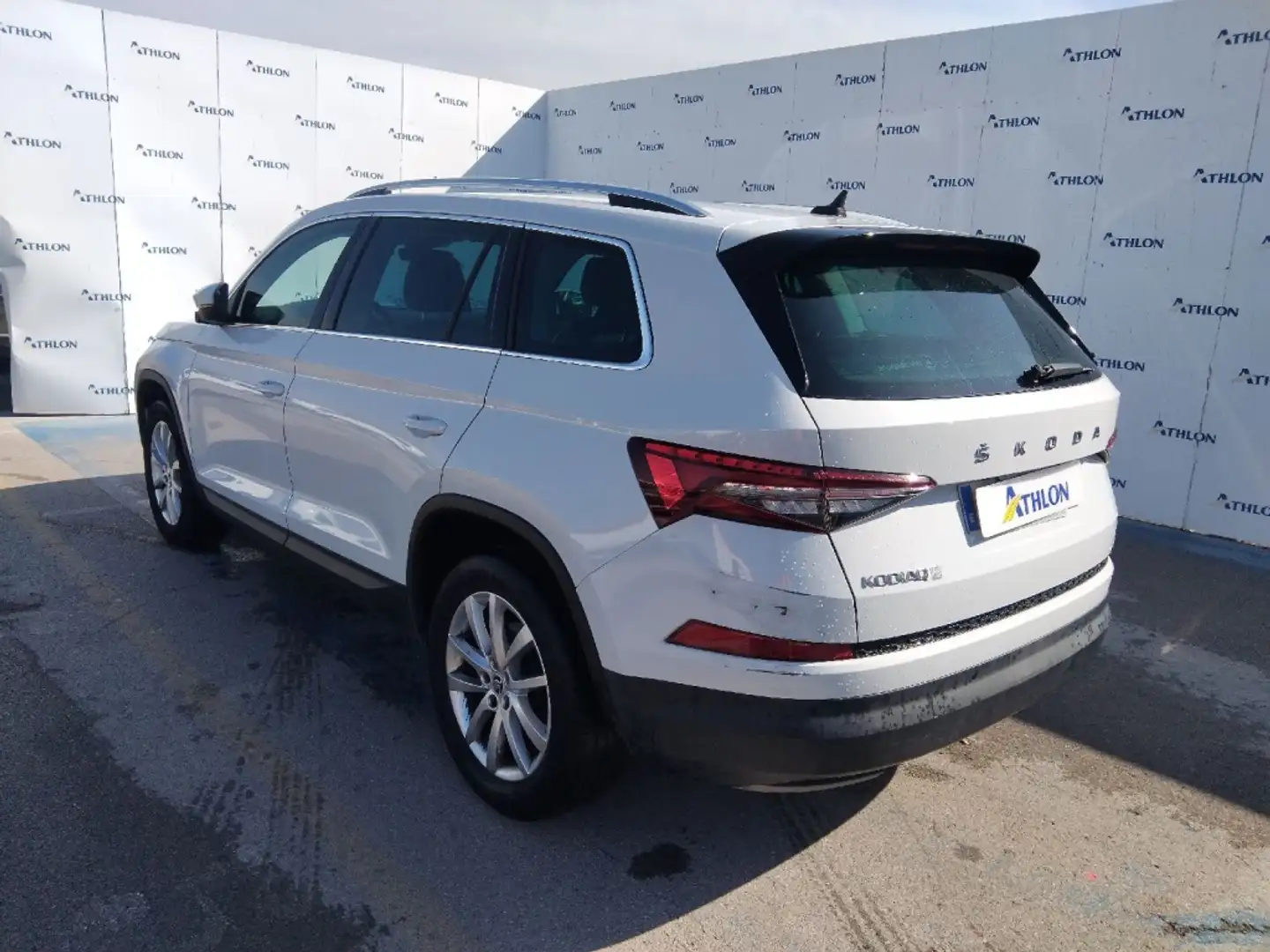 Skoda Kodiaq 2.0TDI AB tech Style 4x2 DSG 110kW Blanco - 2