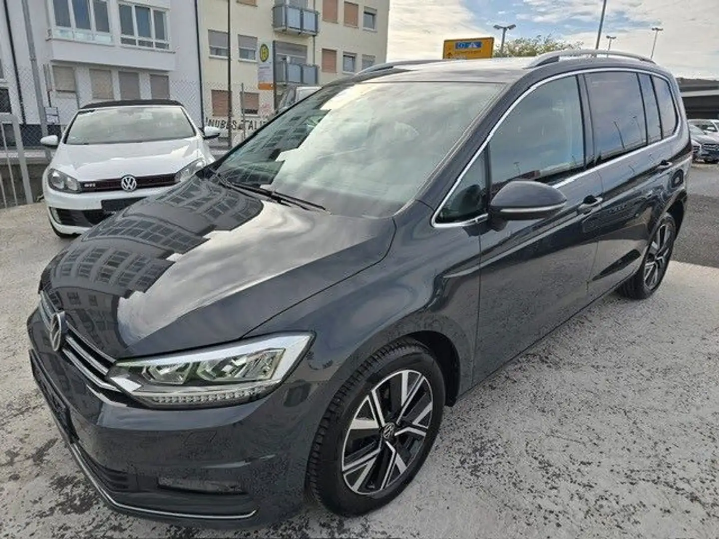 Volkswagen Touran Highline BMT 2,0 TDI Grau - 1