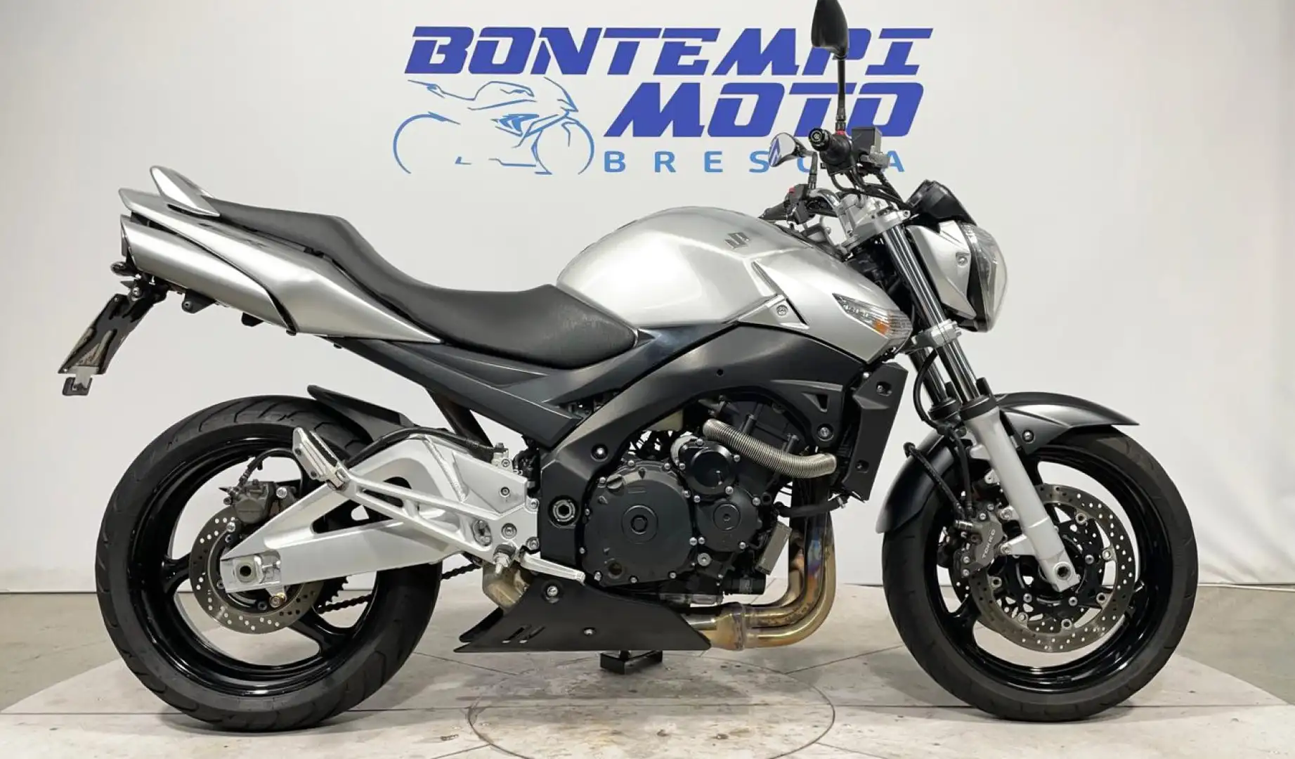 Suzuki GSR 600 2007 Argintiu - 1