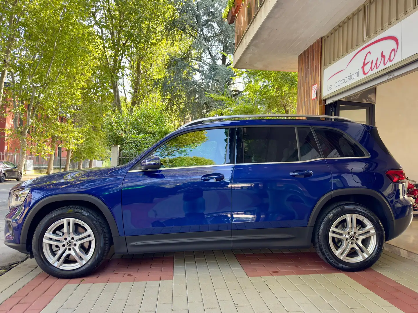 Mercedes-Benz GLB 200 GLB 200 D. 150 CV, Fari Multibeam, Tagl.Ufficiali Blu/Azzurro - 2