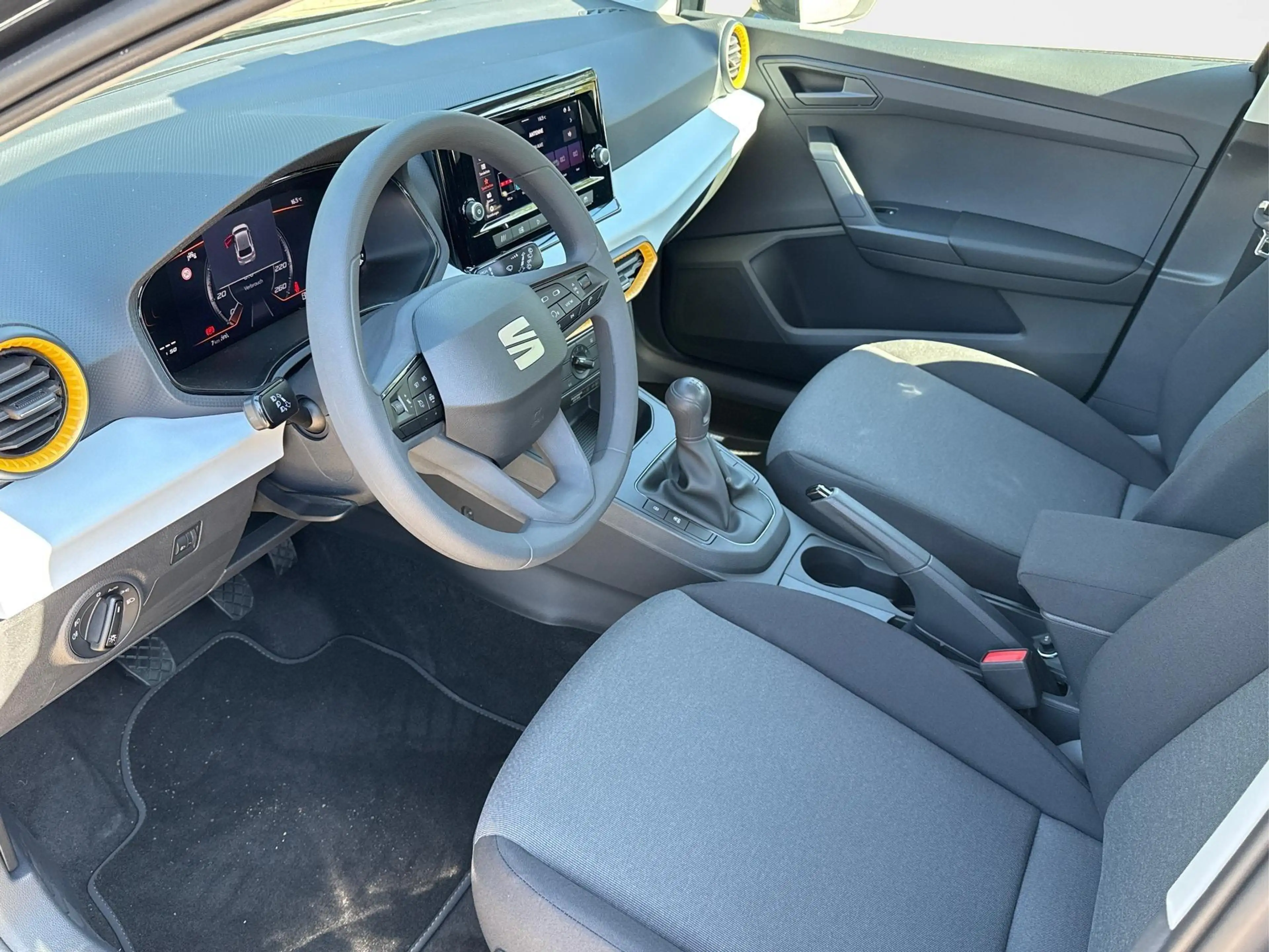 SEAT Ibiza Reference SHZ+FULL LINK+KLIMA+PDC+LED+15" ALU+T... — photo 9