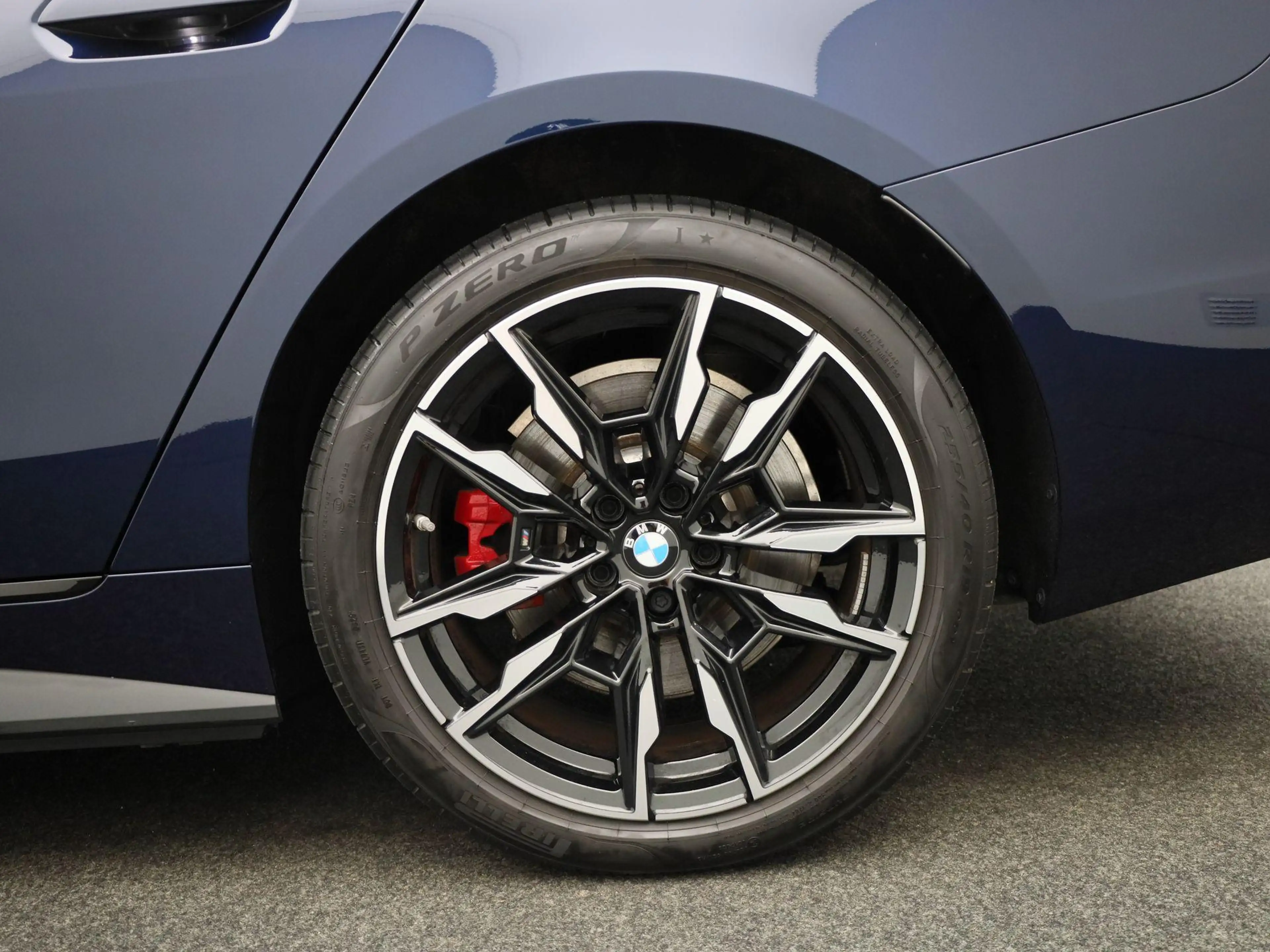 BMW i4 M50 — photo 13
