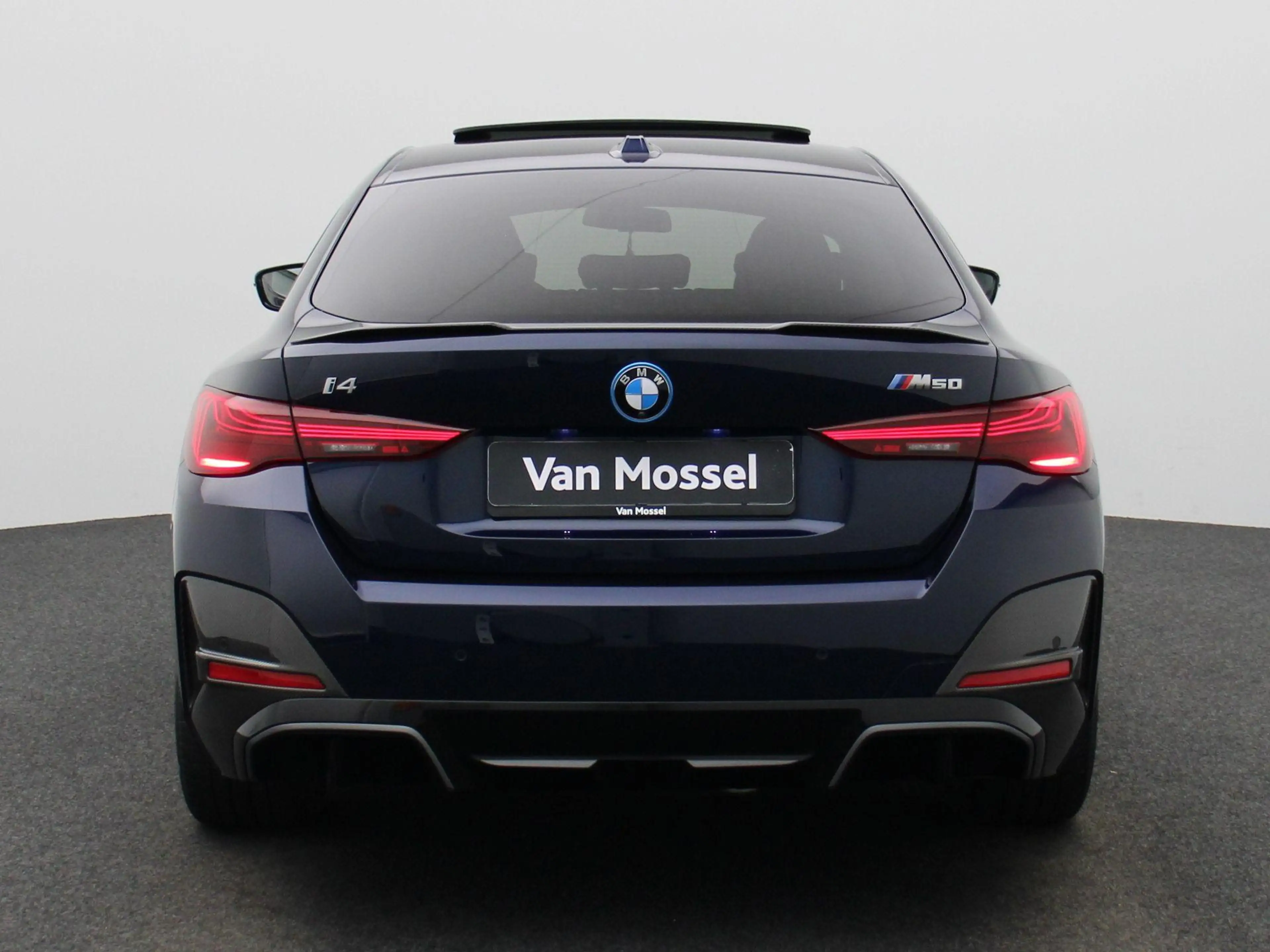 BMW i4 M50 — photo 5