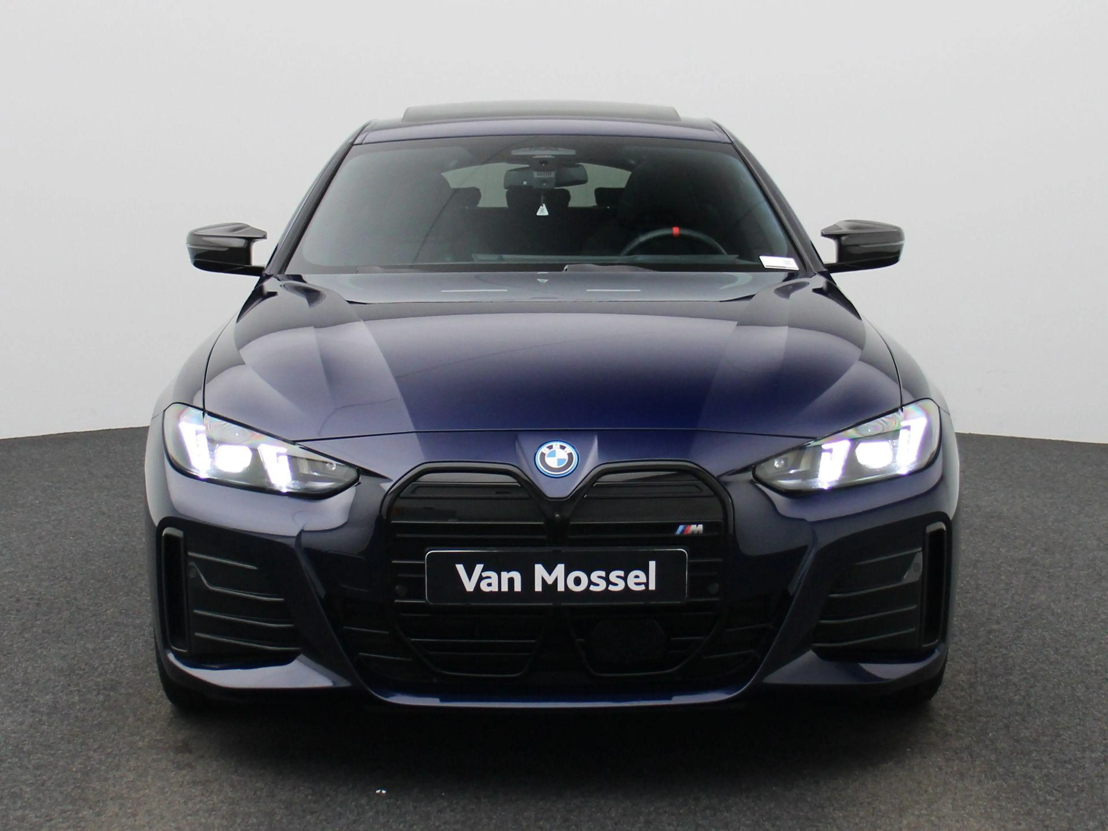 BMW i4 M50 — photo 3