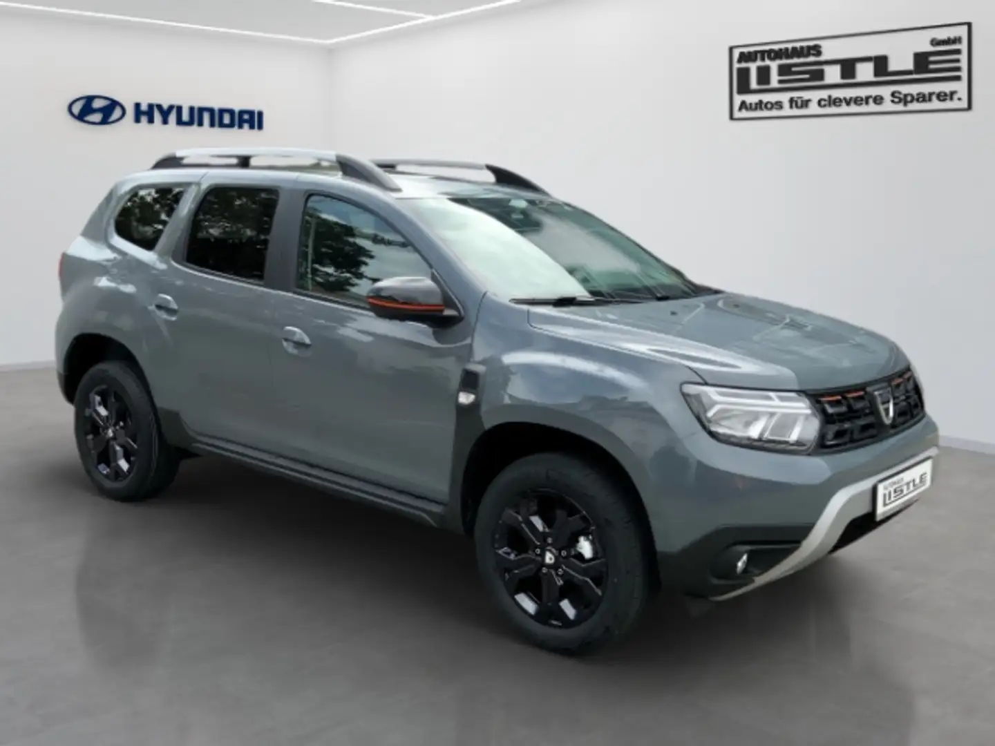 Dacia Duster Extreme TCe 130 2WD Navi 360 Kamera Klimaautom DAB Grigio - 2
