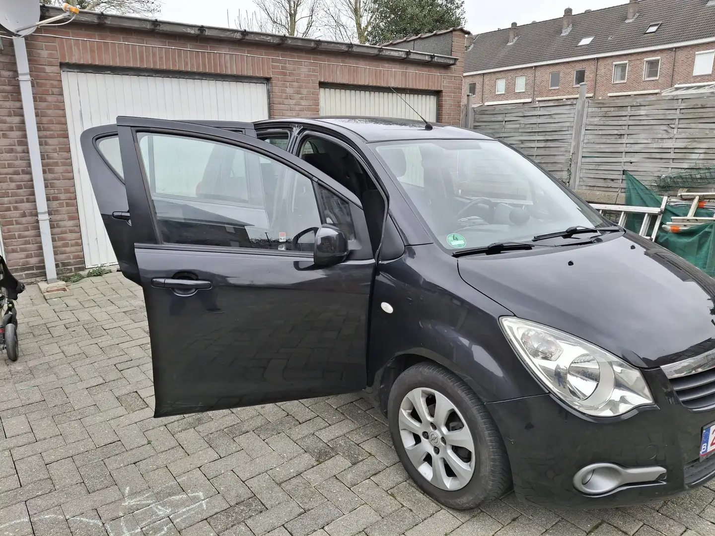 Opel Agila 1.2i Essentia - 2