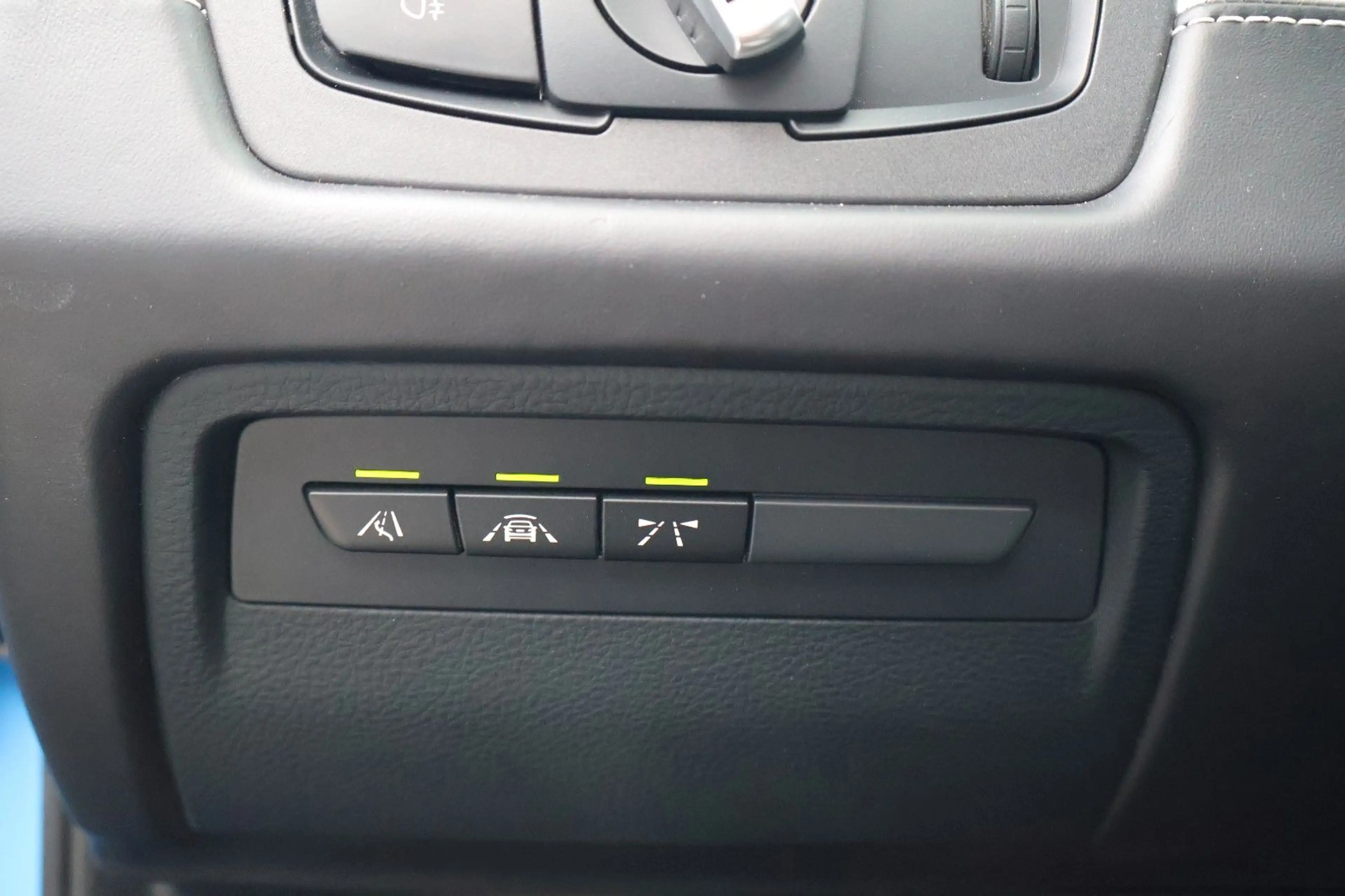 BMW M4 Coupé COMPETITION/HUD/H&K/360°/OLED/CARPLAY — photo 12