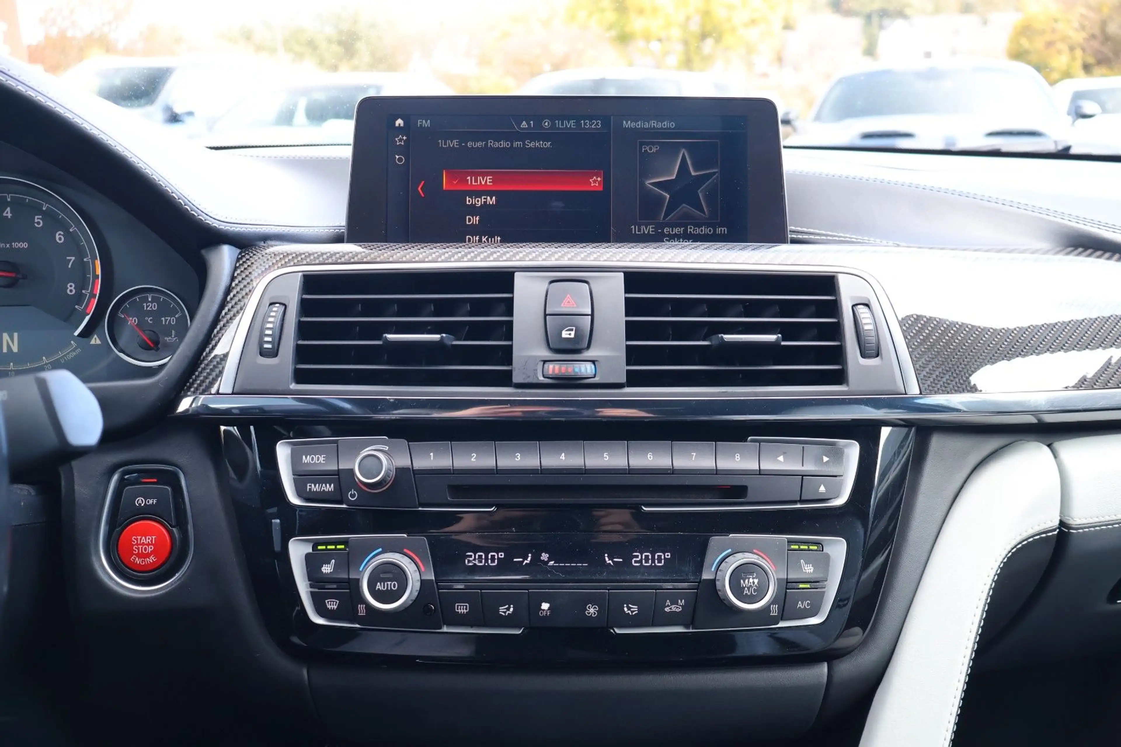 BMW M4 Coupé COMPETITION/HUD/H&K/360°/OLED/CARPLAY — photo 16