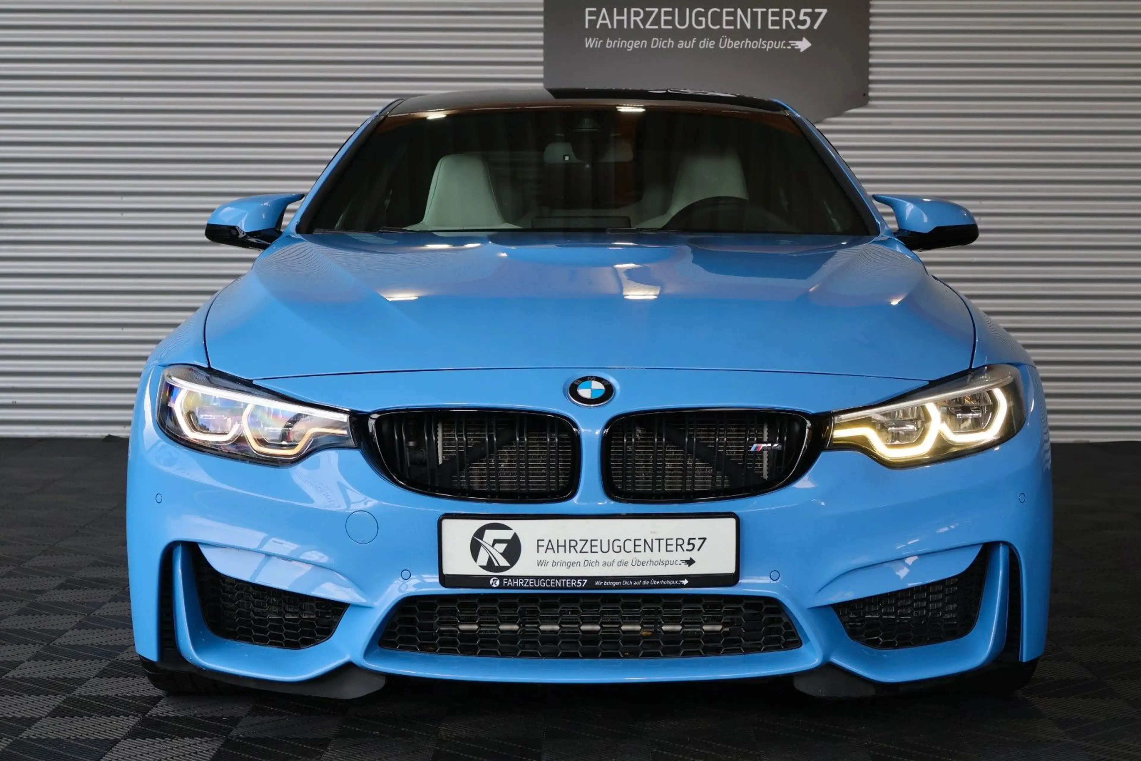BMW M4 Coupé COMPETITION/HUD/H&K/360°/OLED/CARPLAY — photo 4
