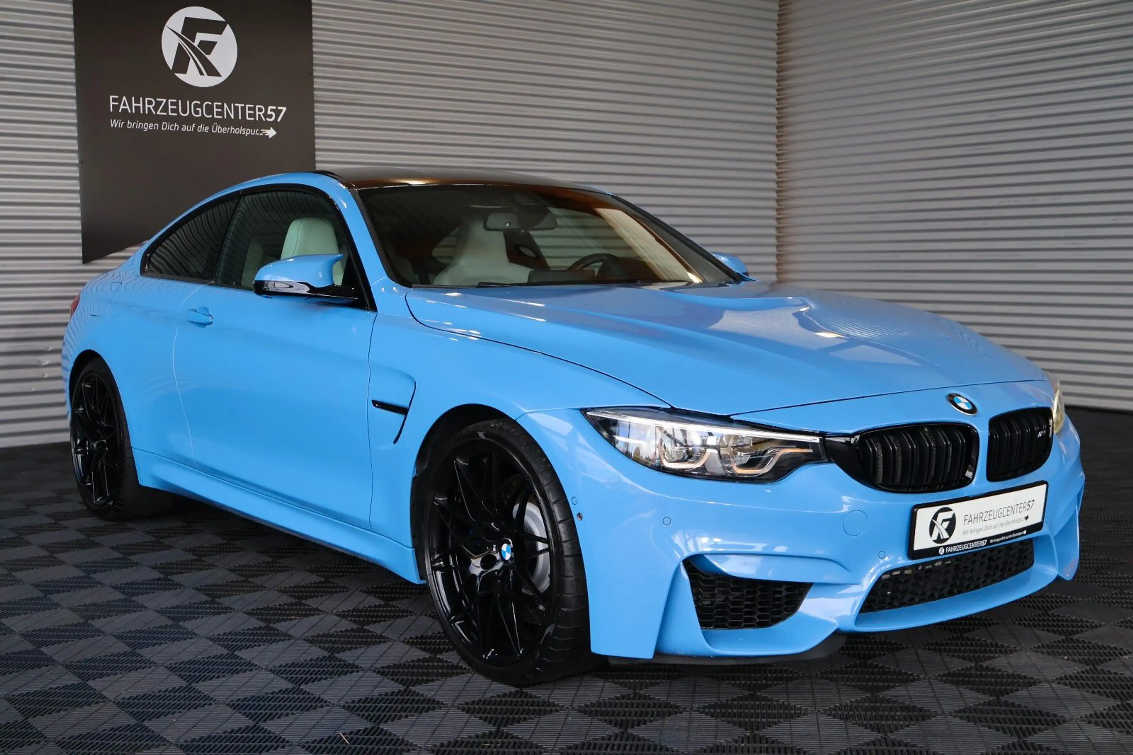 BMW M4 Coupé COMPETITION/HUD/H&K/360°/OLED/CARPLAY — photo 5