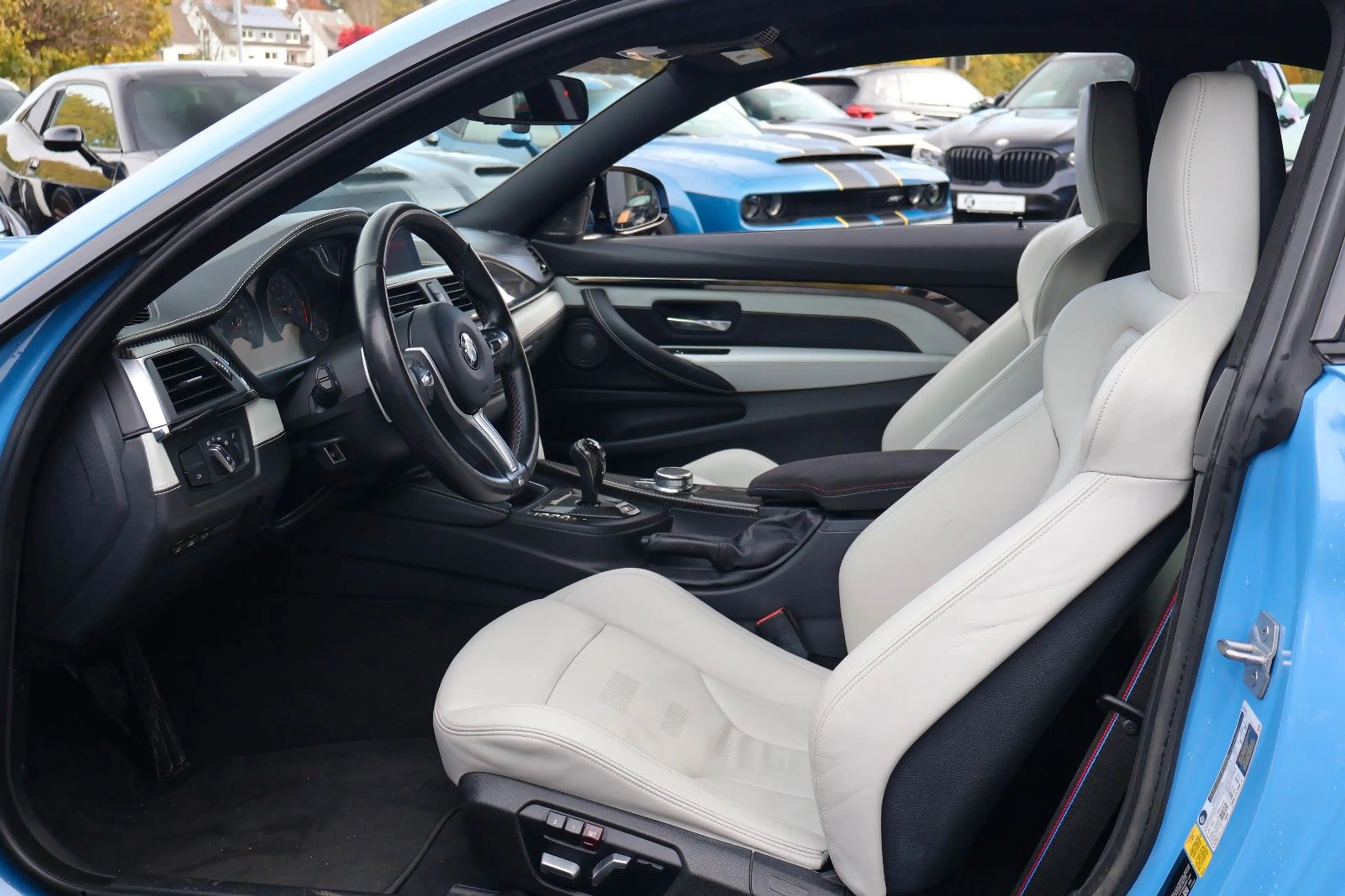 BMW M4 Coupé COMPETITION/HUD/H&K/360°/OLED/CARPLAY — photo 9