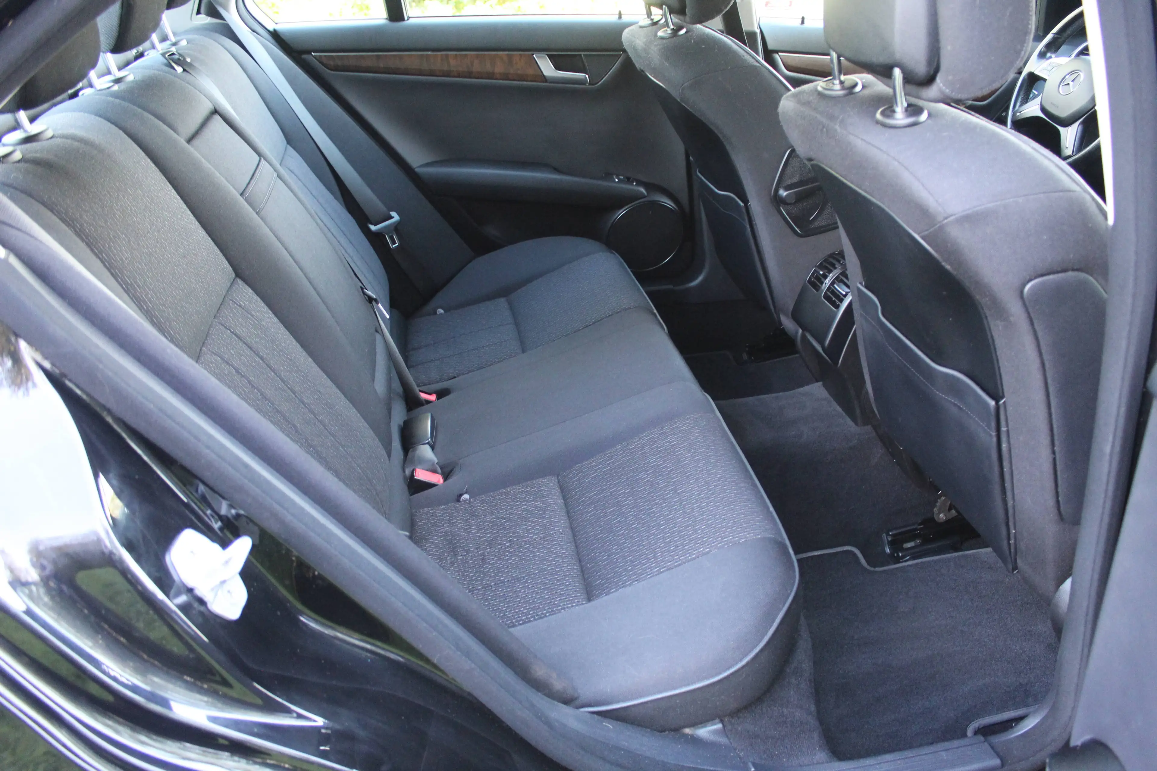 Mercedes-Benz C 180 C 180 CGI BlueEfficiency (204.049) Elegance — photo 15