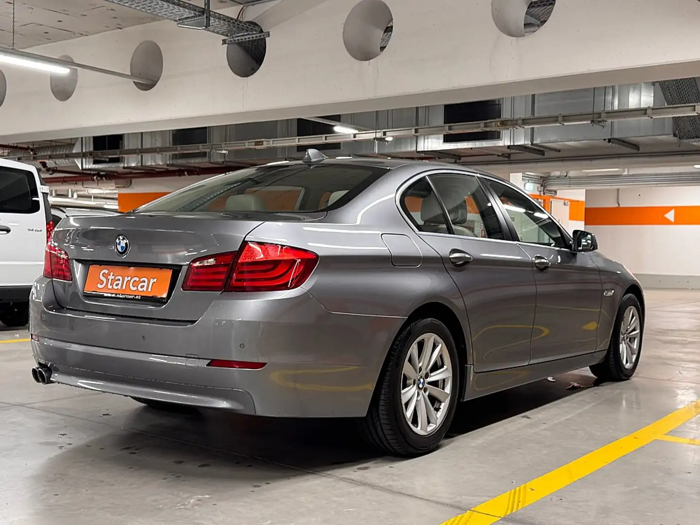 BMW 525 d xDrive Österreich-Paket Aut.*HEAD-UP*VOLLLEDE... Grau - 2