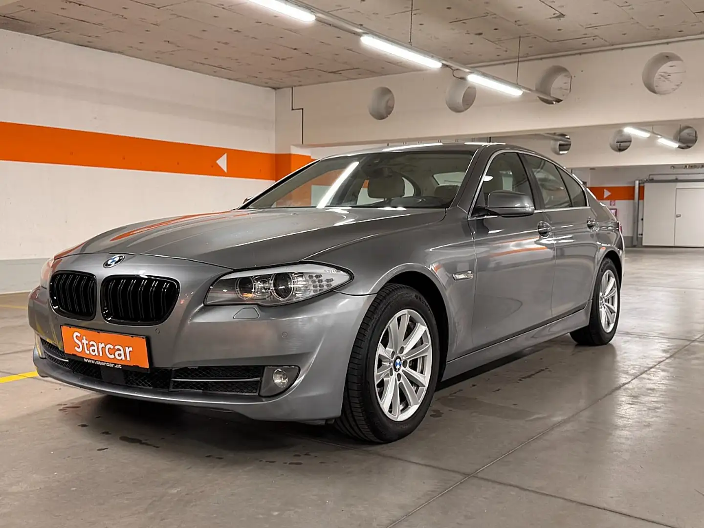 BMW 525 d xDrive Österreich-Paket Aut.*HEAD-UP*VOLLLEDE... Grau - 1