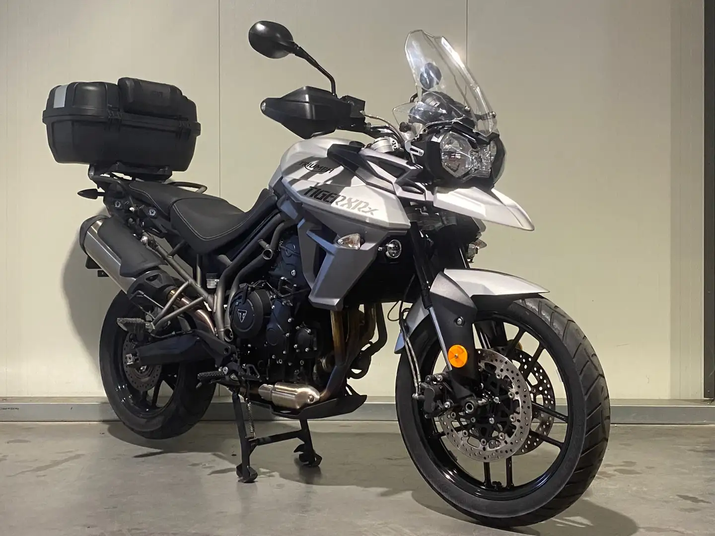 Triumph Tiger 800 XRX ABS | Cruise Control | Rijmodi Argintiu - 1