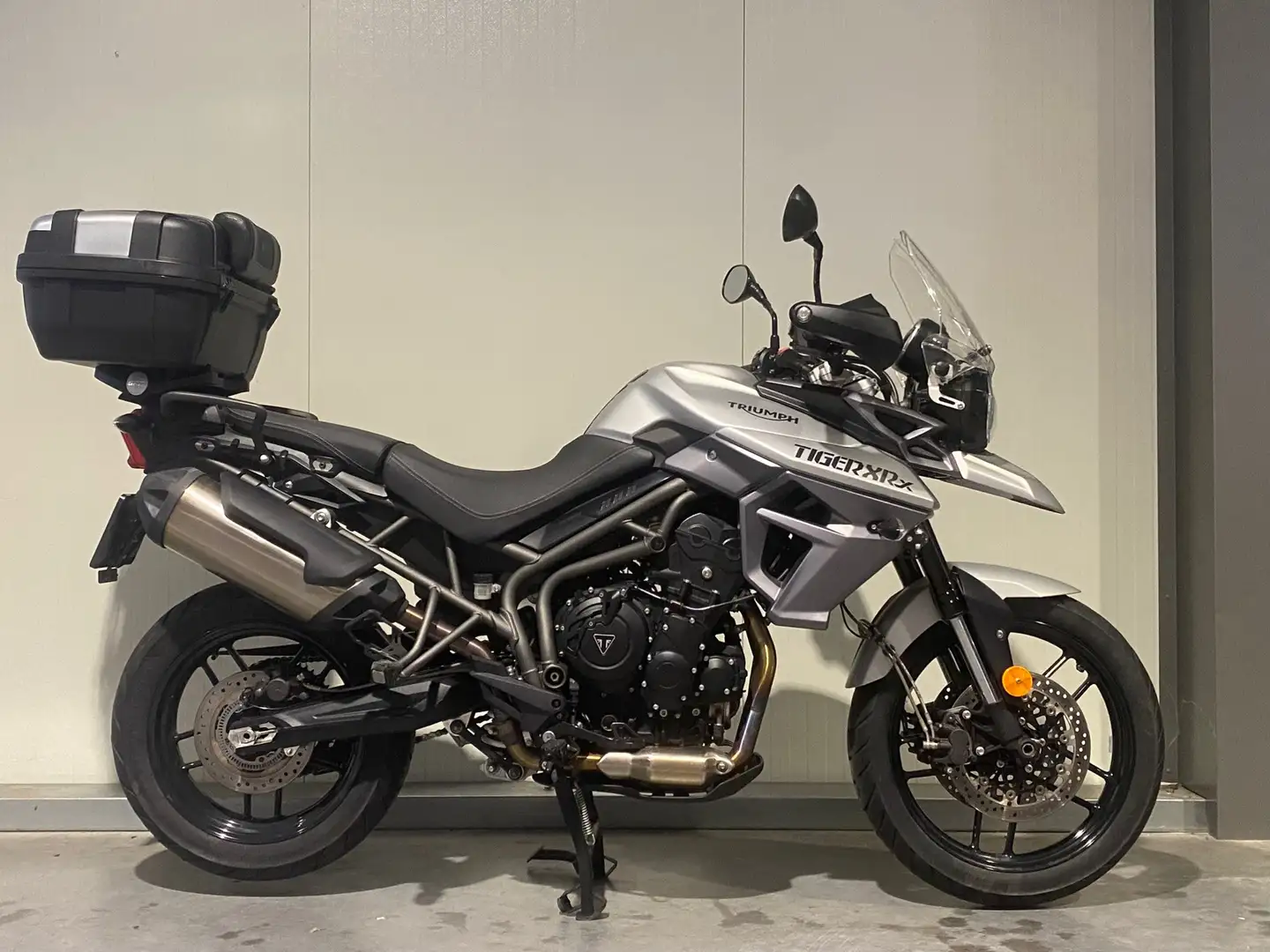 Triumph Tiger 800 XRX ABS | Cruise Control | Rijmodi Argintiu - 2