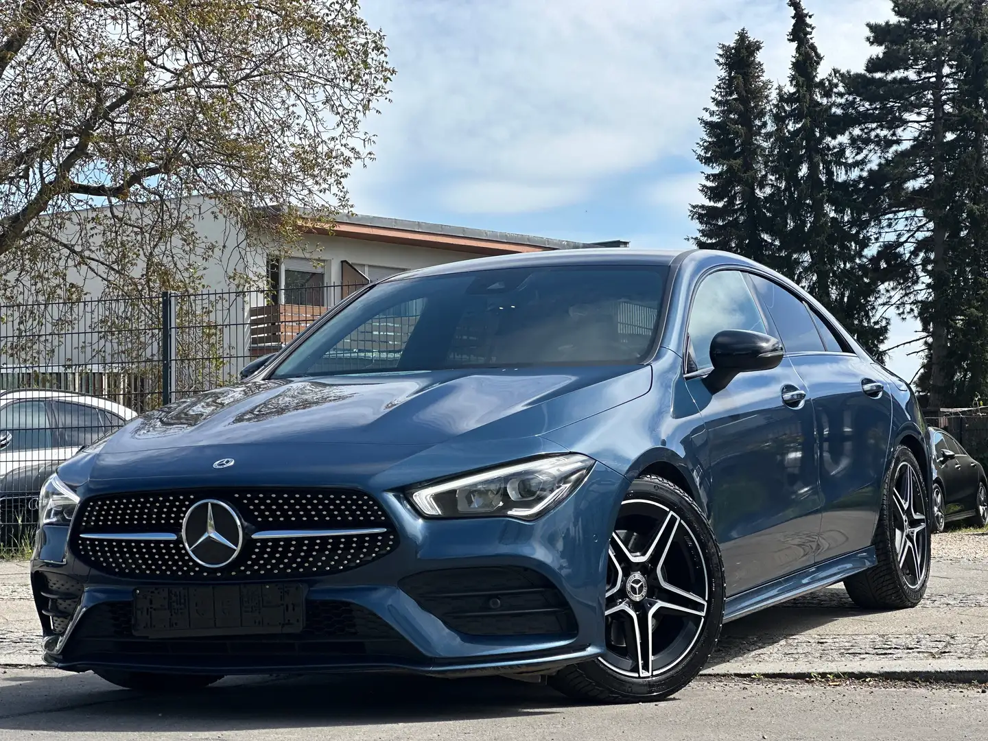 Mercedes-Benz CLA 200 CLA 200 AMG-Line/Night Paket/Ambiente/Alcantara Kék - 2