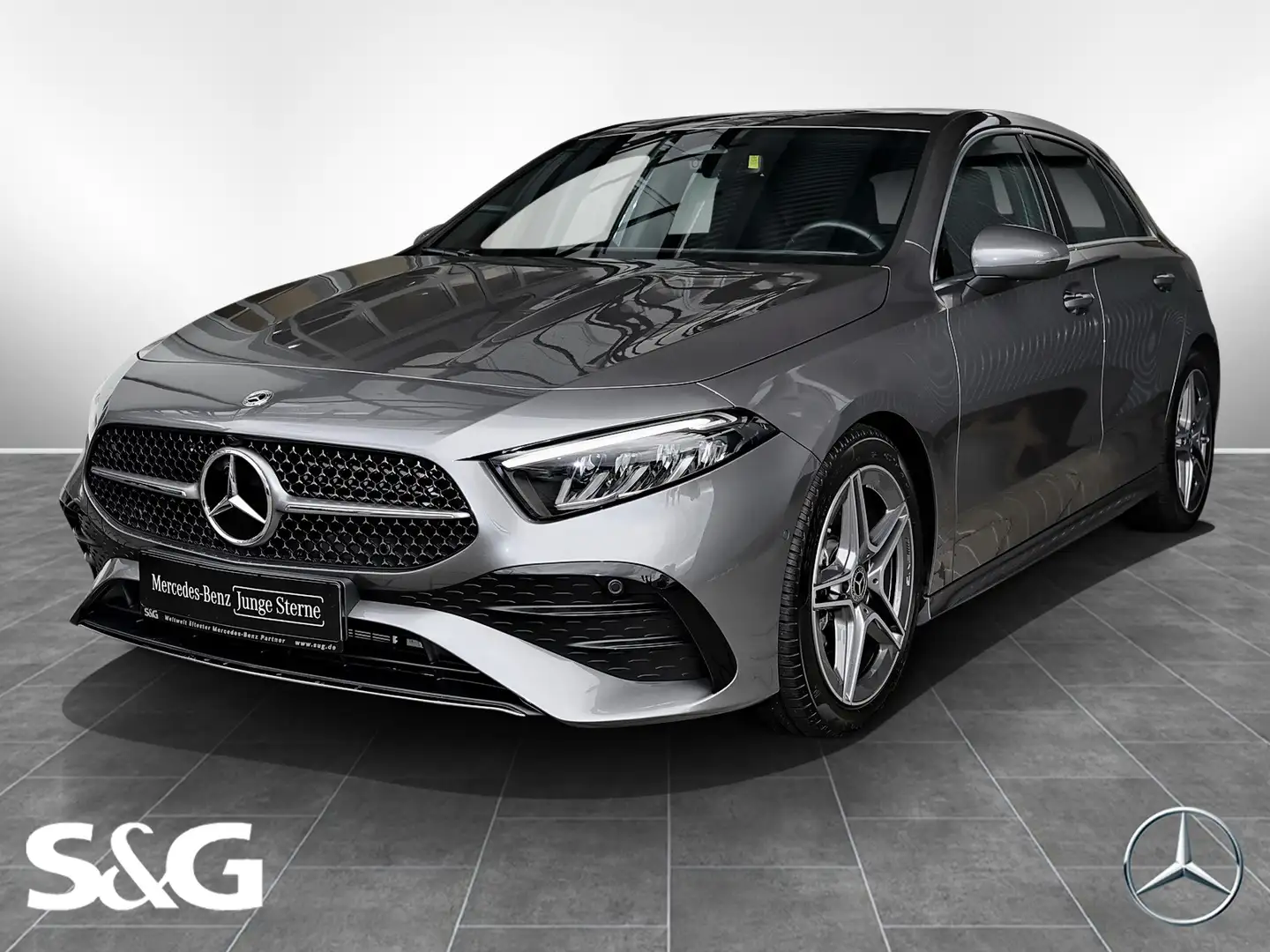 Mercedes-Benz A 200 AMG KAMERA+SPURHALTE+MBUX+LED+KEYLESS+18" Grau - 1