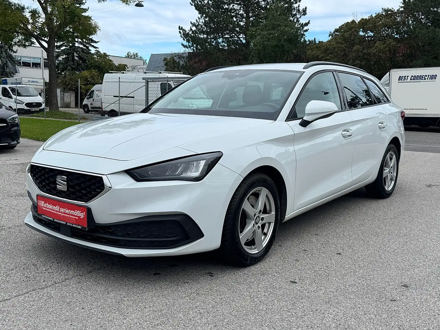 SEAT Leon SP Reference 2,0 TDI / 1BESITZ / AHK / NAVI / Weiß - 1