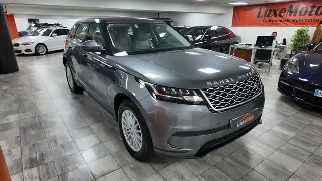 Land Rover Range Rover Velar view 8