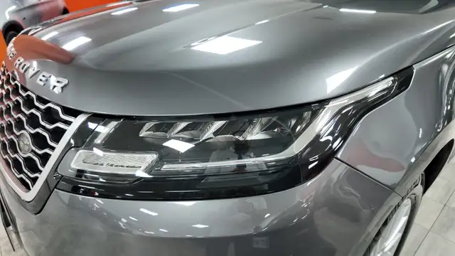 Land Rover Range Rover Velar view 10