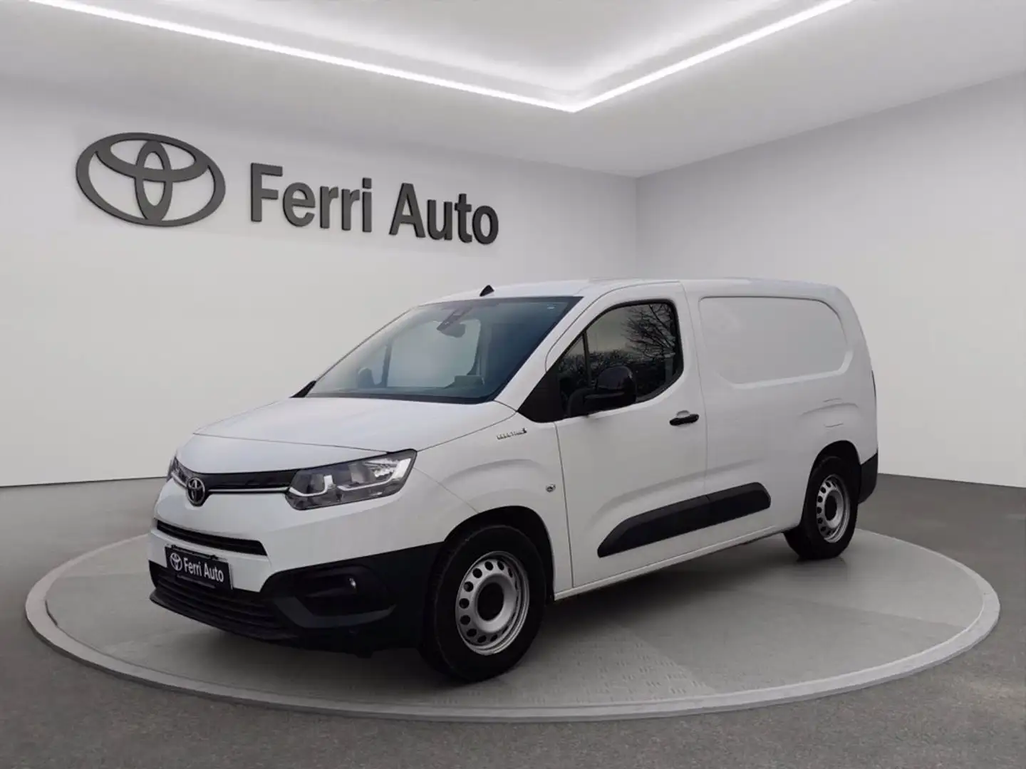 Toyota Proace City electric l2 50kwh s comfort Blanc - 1