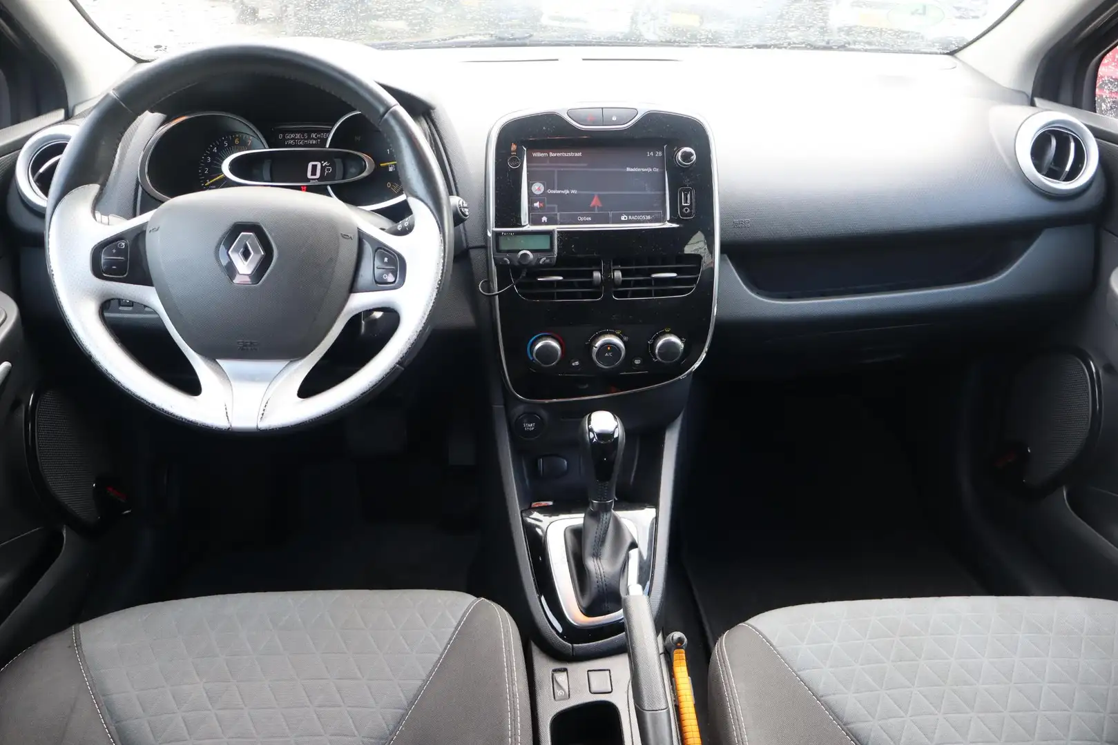 Renault Clio 1.2 Dynamique Airco, Automaat, Cruise control, Lic Gris - 2