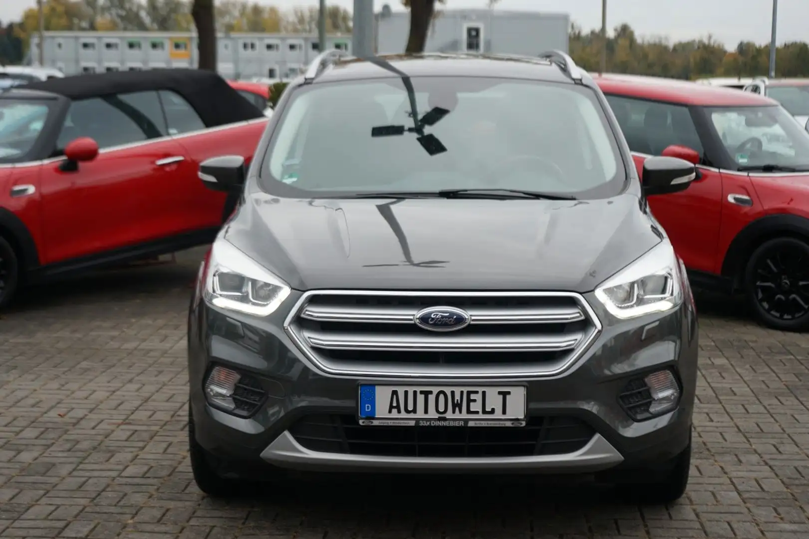 Ford Kuga 1,5 EcoBoost 4x2 110kW COOL & CONNECT Grau - 2