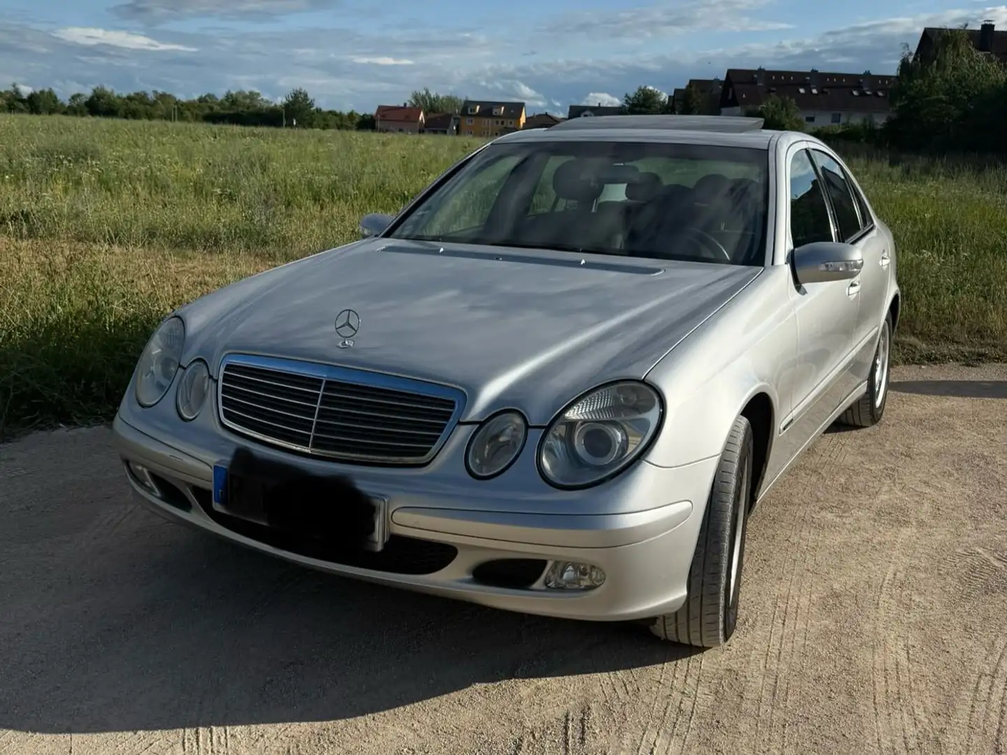 Mercedes-Benz E 220 E 220 CDI Automatik Classic DPF Silber - 1