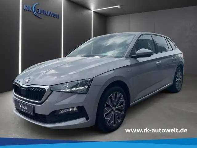 Skoda Scala Tour 1.0 TSI (110 PS) 6-Gang AHK PDC Sitzhzg.