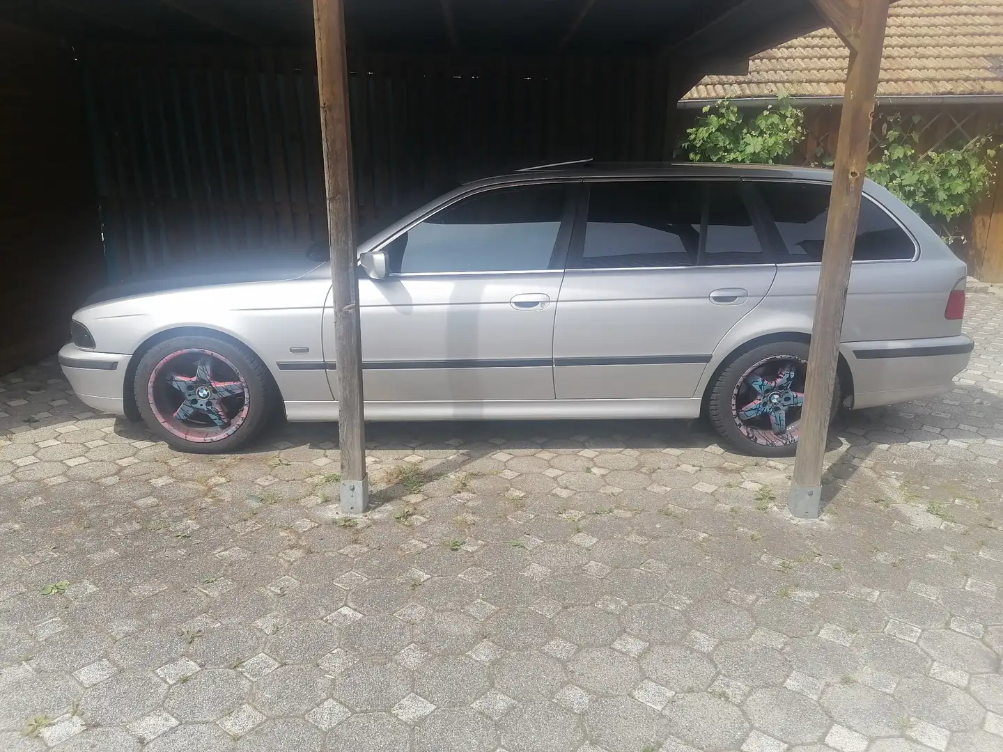BMW 528 528i touring - 1