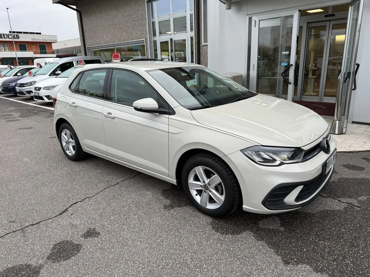 Volkswagen Polo 1.0 80 cv Life Neopatentati Beige - 1