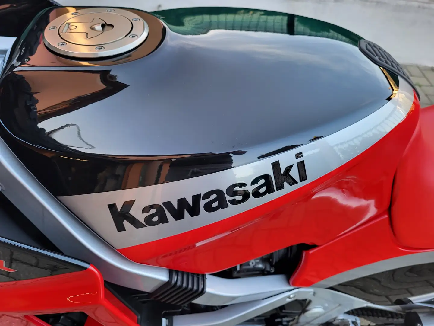 Kawasaki GPZ 600 ZX 600 A Rot - 2