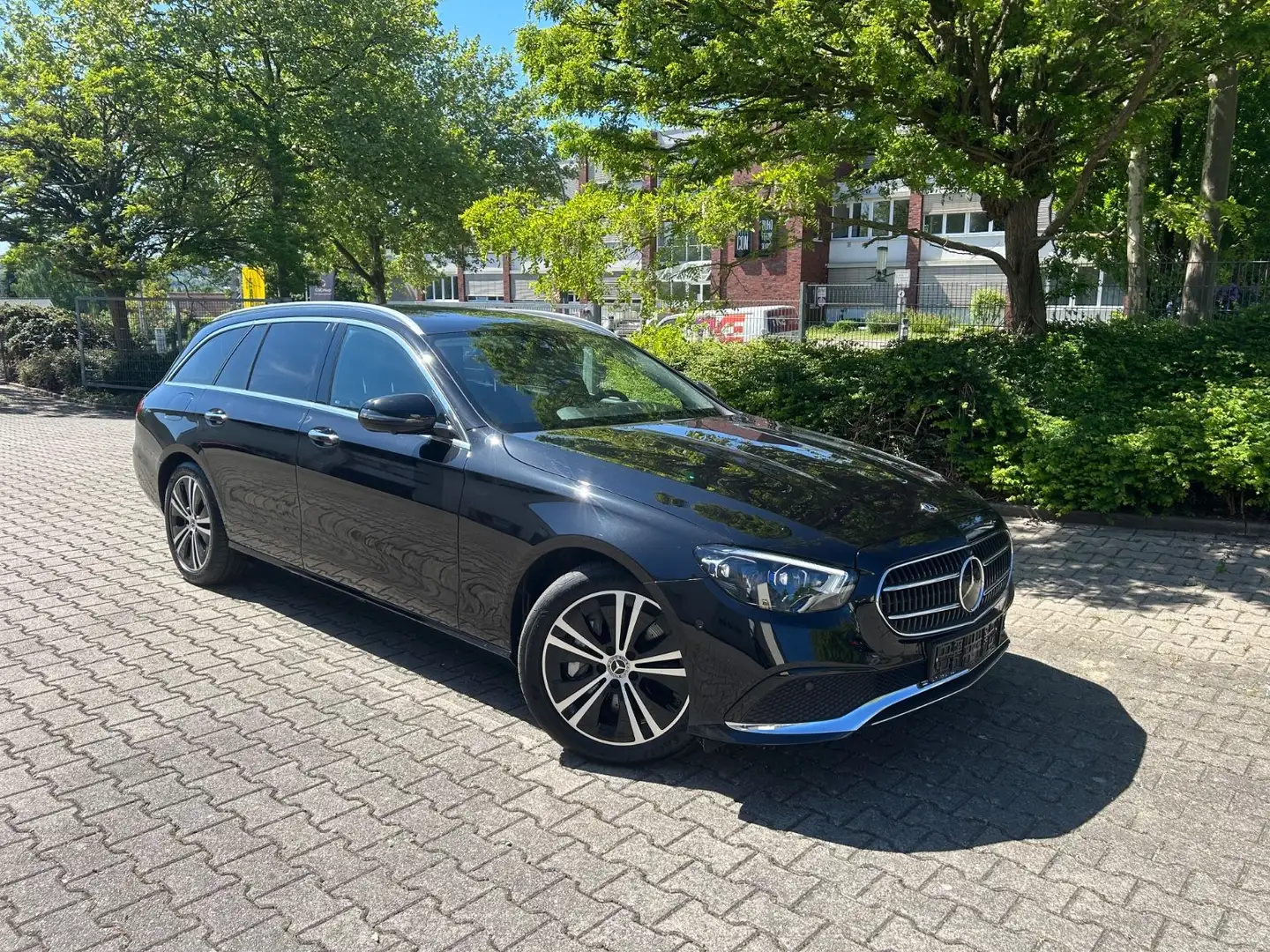Mercedes-Benz E 400 d T-Modell  4Matic Avantgarde Noir - 2