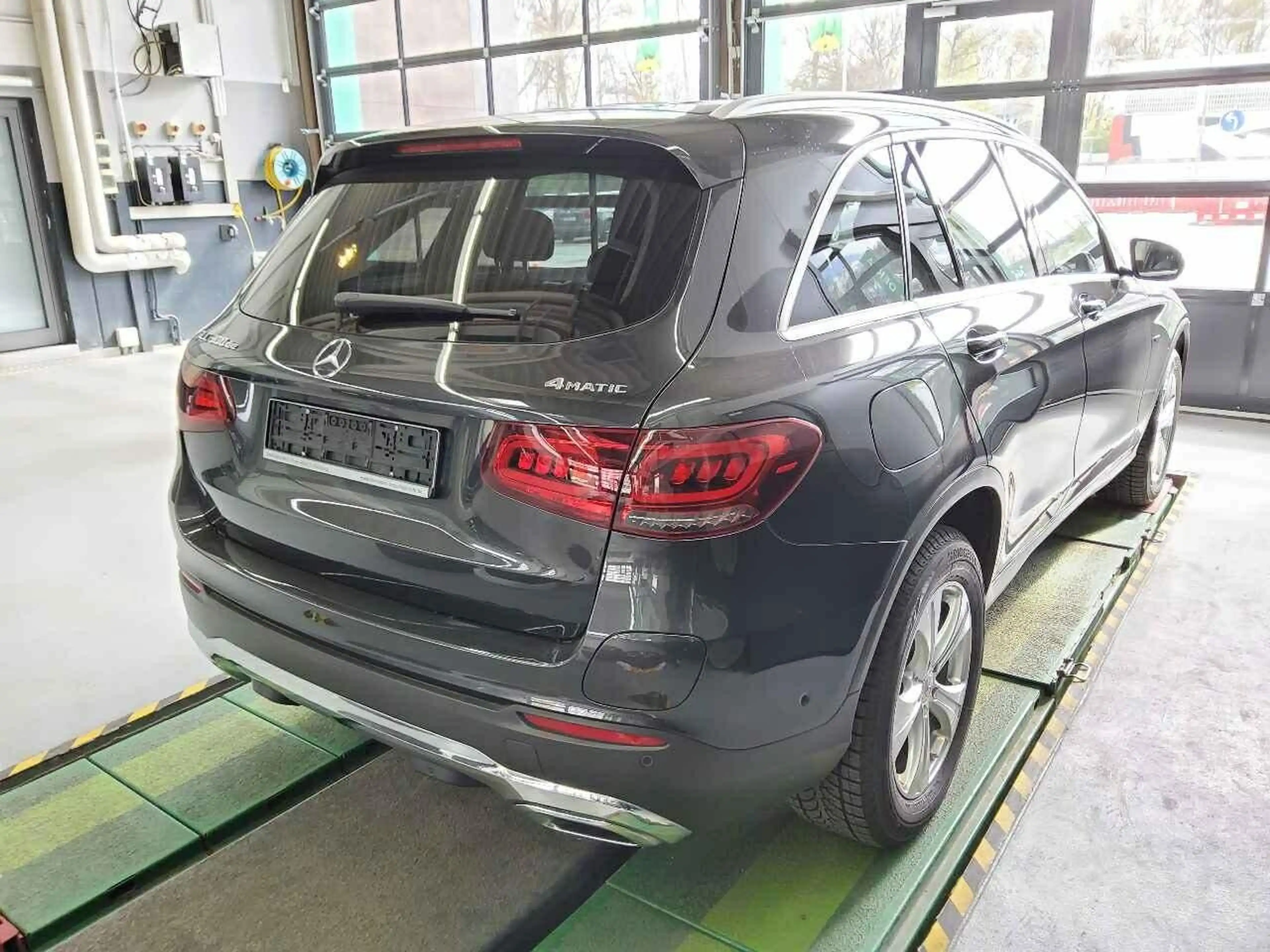 Mercedes-Benz GLC 300 de 4Matic HEAD Up AHK Burmester Voll — photo 3
