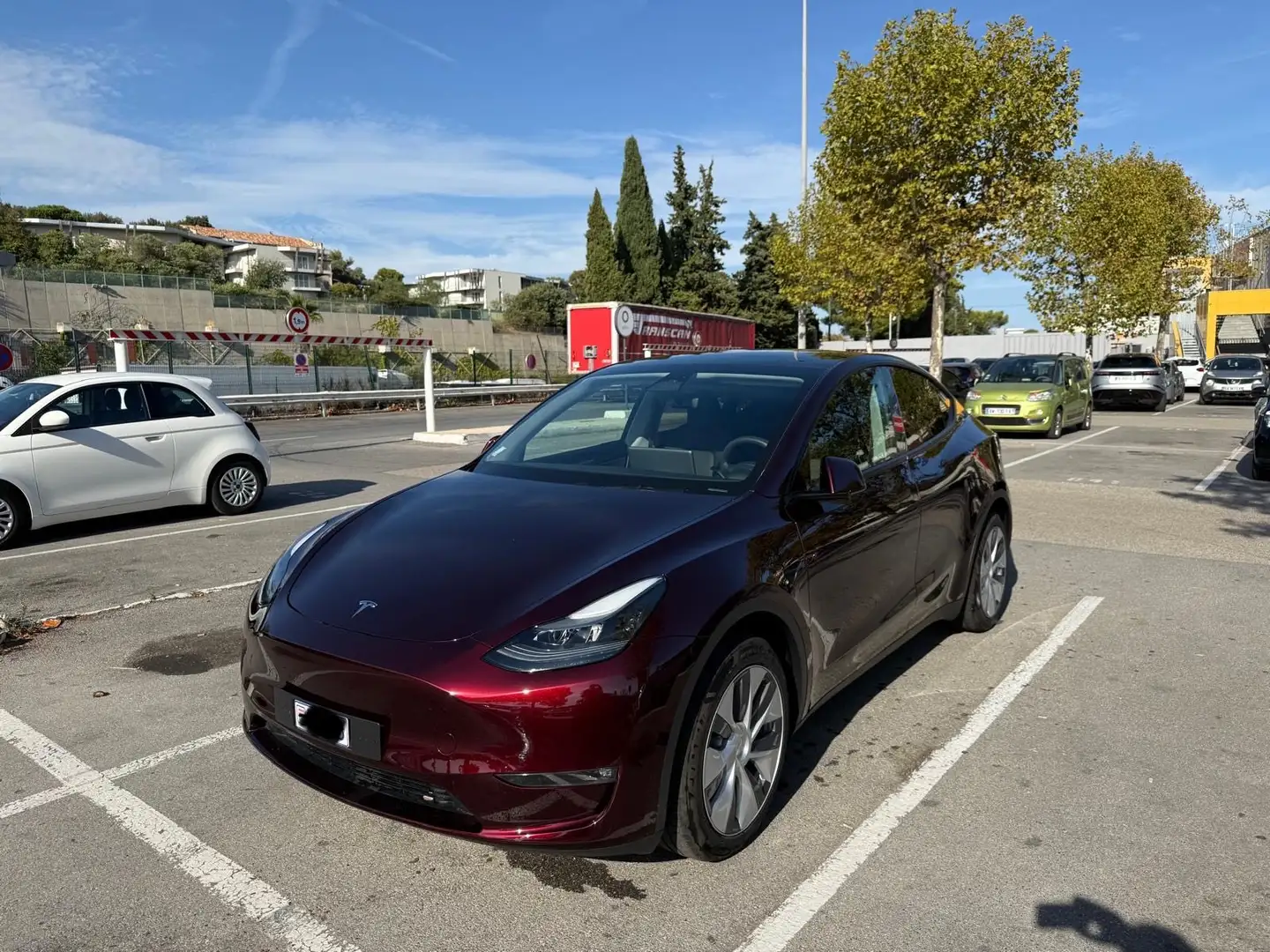 Tesla Model Y Long Range Dual Motor AWD - 1