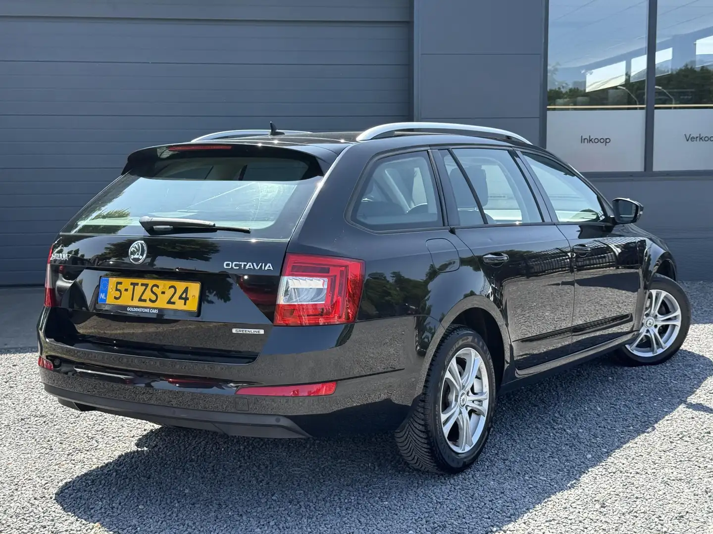 Skoda Octavia Combi 1.6 TDI Greenline 2e Eigenaar,Navi,Clima,Cru Nero - 2