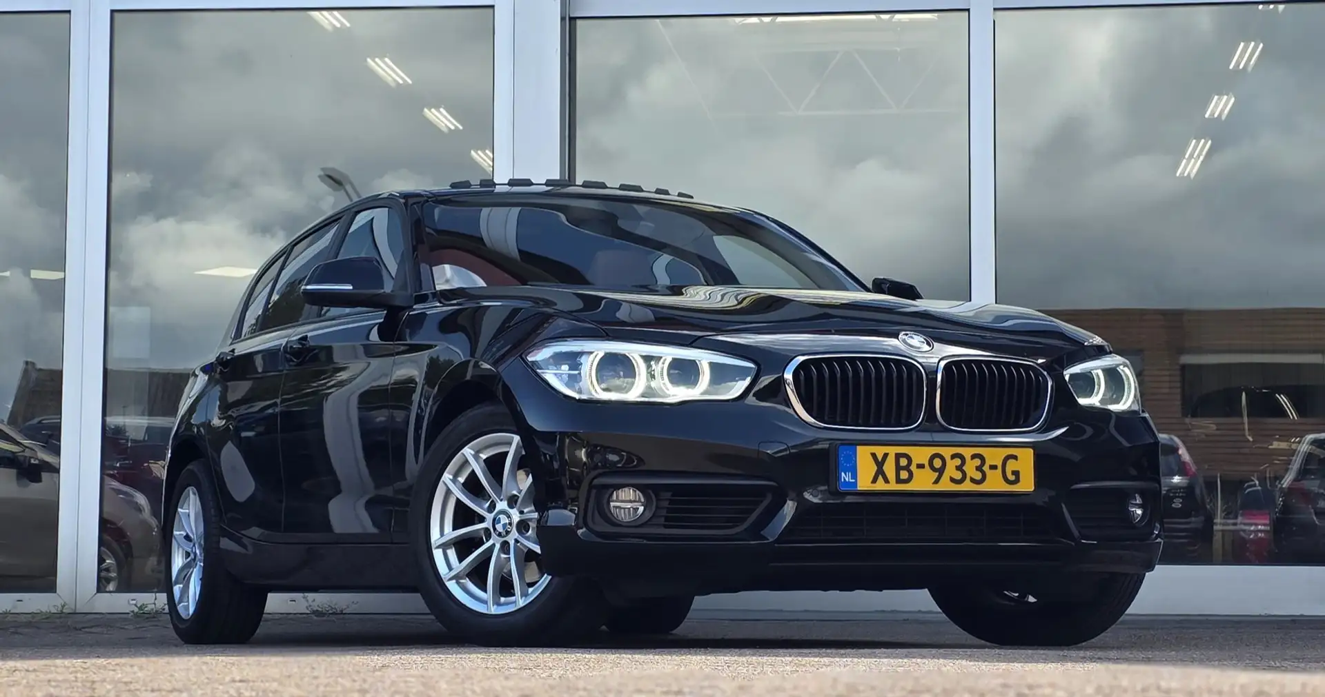 BMW 118 1-serie 118i Corporate Lease High Executive Schuif Zwart - 2