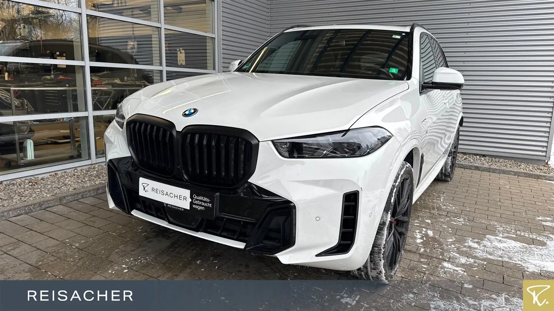 BMW X5 xDrive50e M-Sport PRO NAVI HUD 360° ACC 22" Weiß - 1