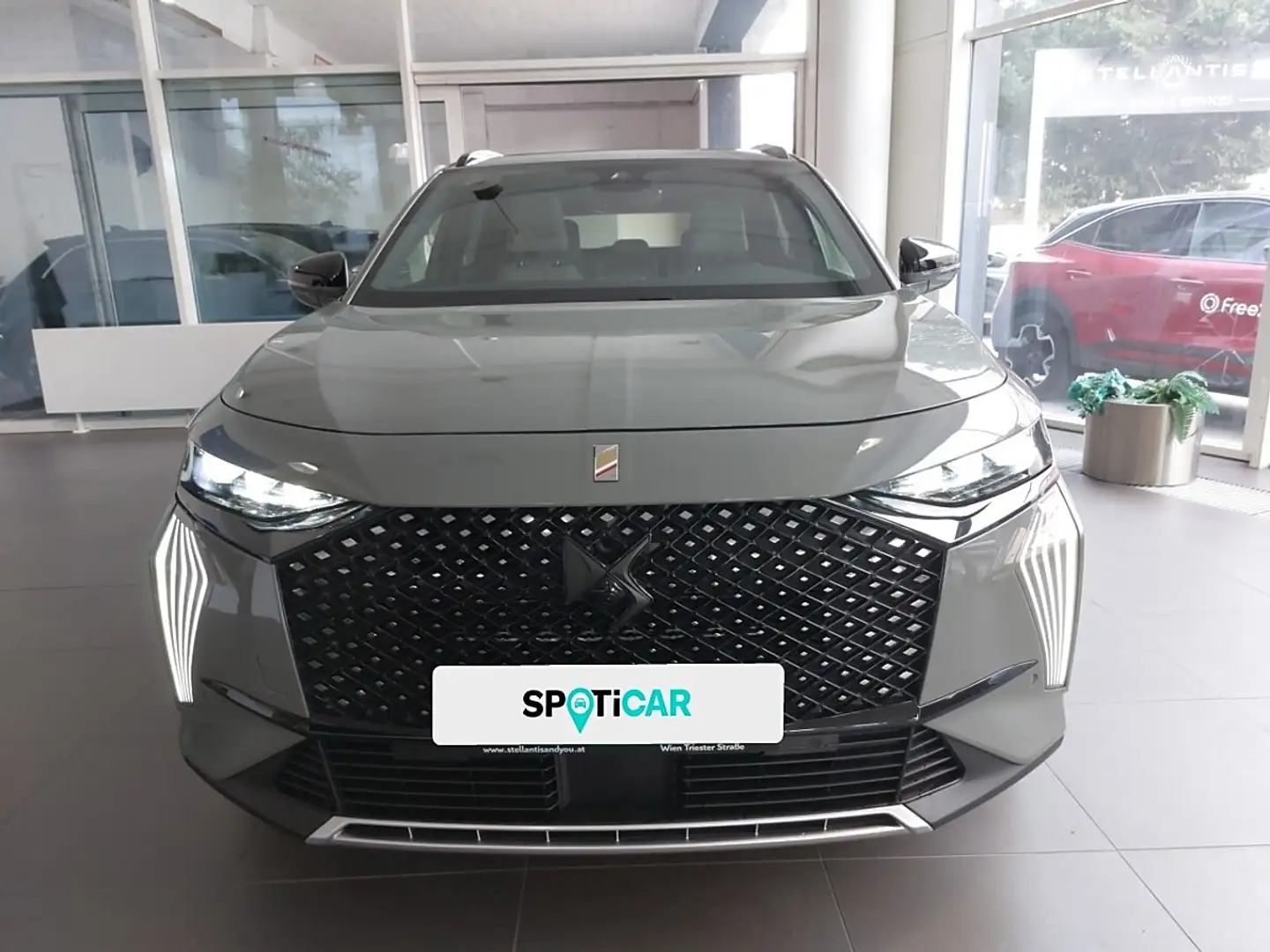 DS Automobiles DS 7 Crossback DS7 PHEV AWD 360 Performance Grau - 2