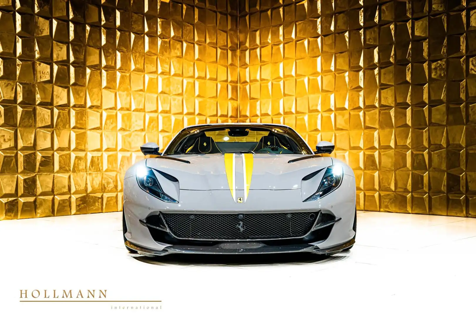 Ferrari 812 GTS  by NOVITEC Grau - 2