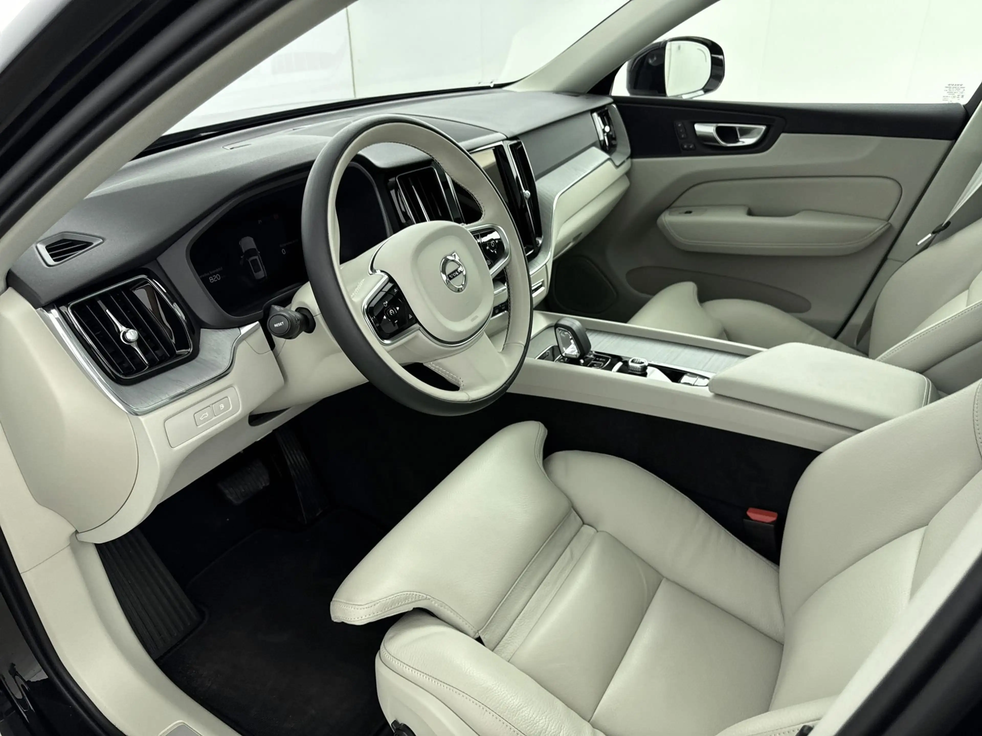 Volvo XC60 T6 Plug-in hybrid Plus Bright | Trekhaak | Panoram — photo 14