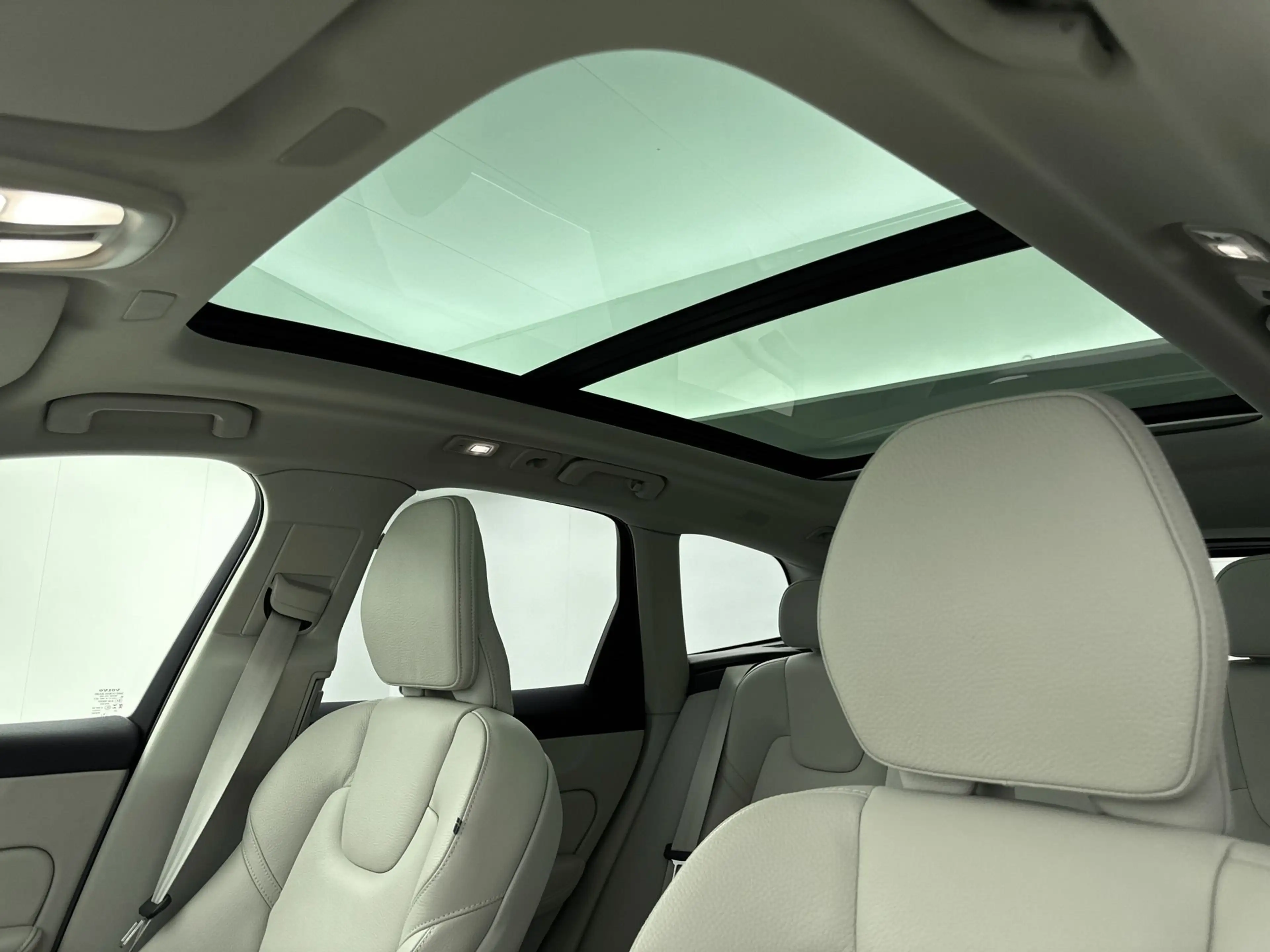 Volvo XC60 T6 Plug-in hybrid Plus Bright | Trekhaak | Panoram — photo 23