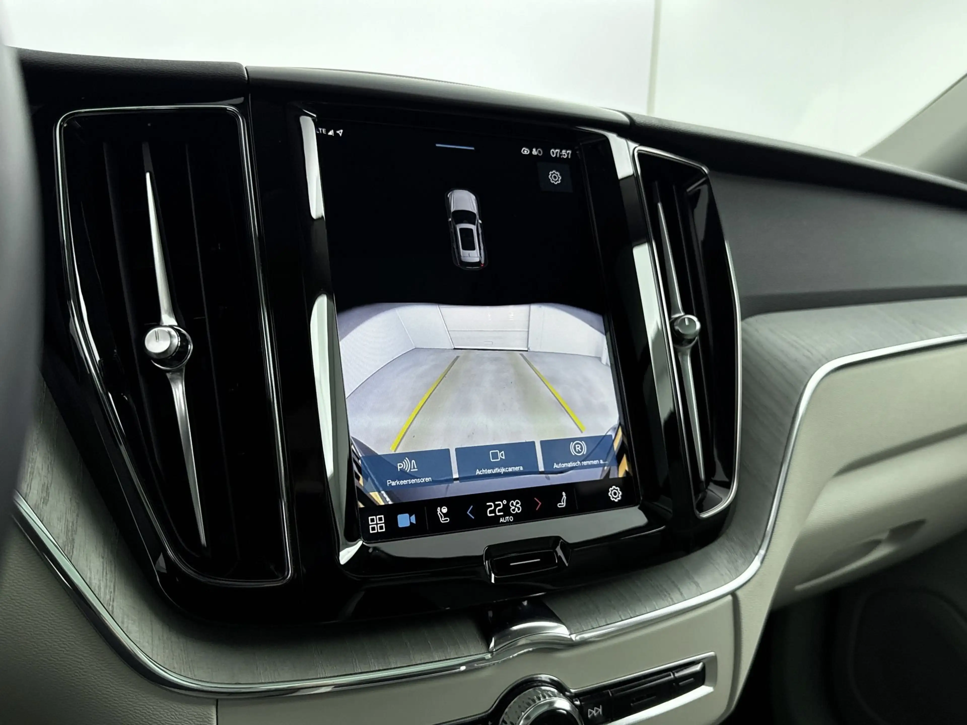 Volvo XC60 T6 Plug-in hybrid Plus Bright | Trekhaak | Panoram — photo 17