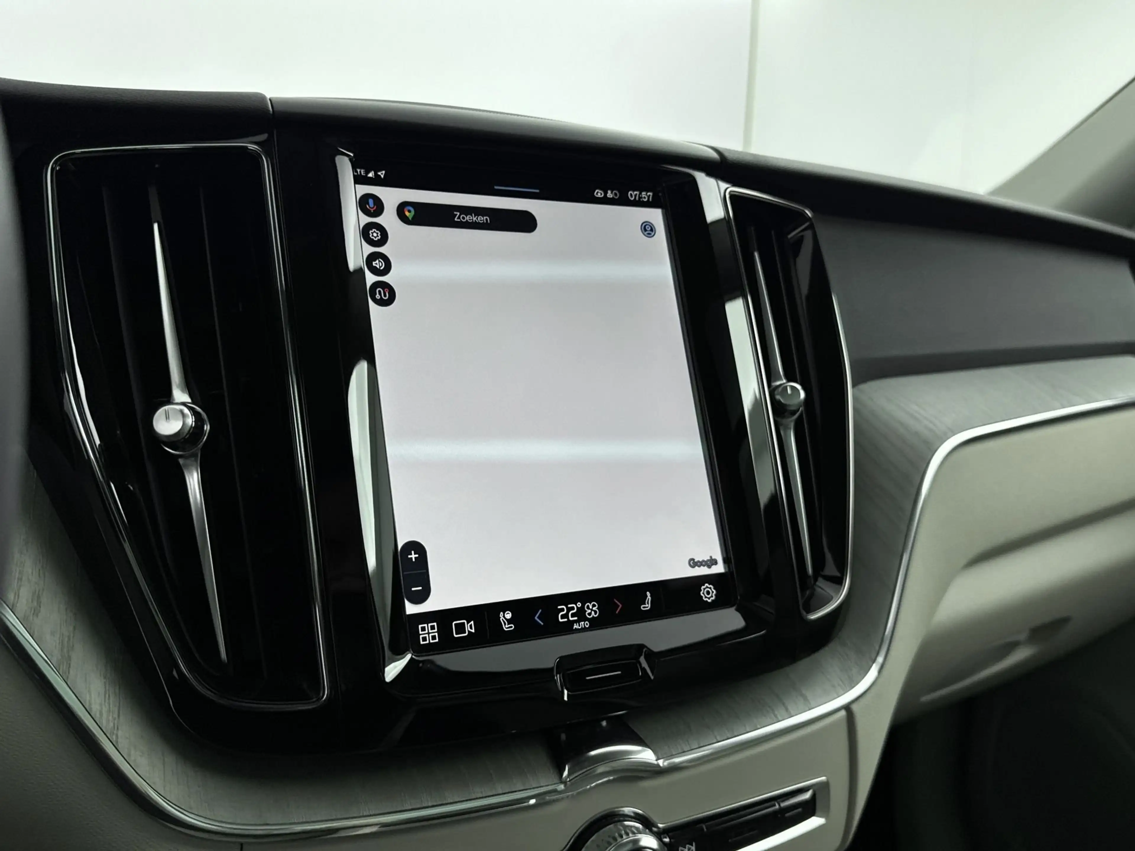 Volvo XC60 T6 Plug-in hybrid Plus Bright | Trekhaak | Panoram — photo 16