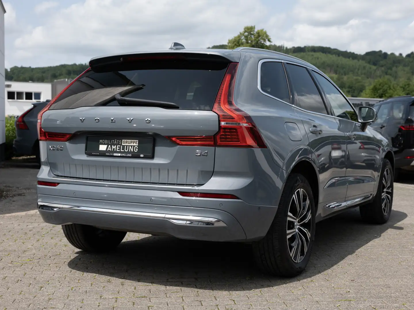 Volvo XC60 B4 Inscription SHZ W-LAN LED 360° FACEL. Grau - 2