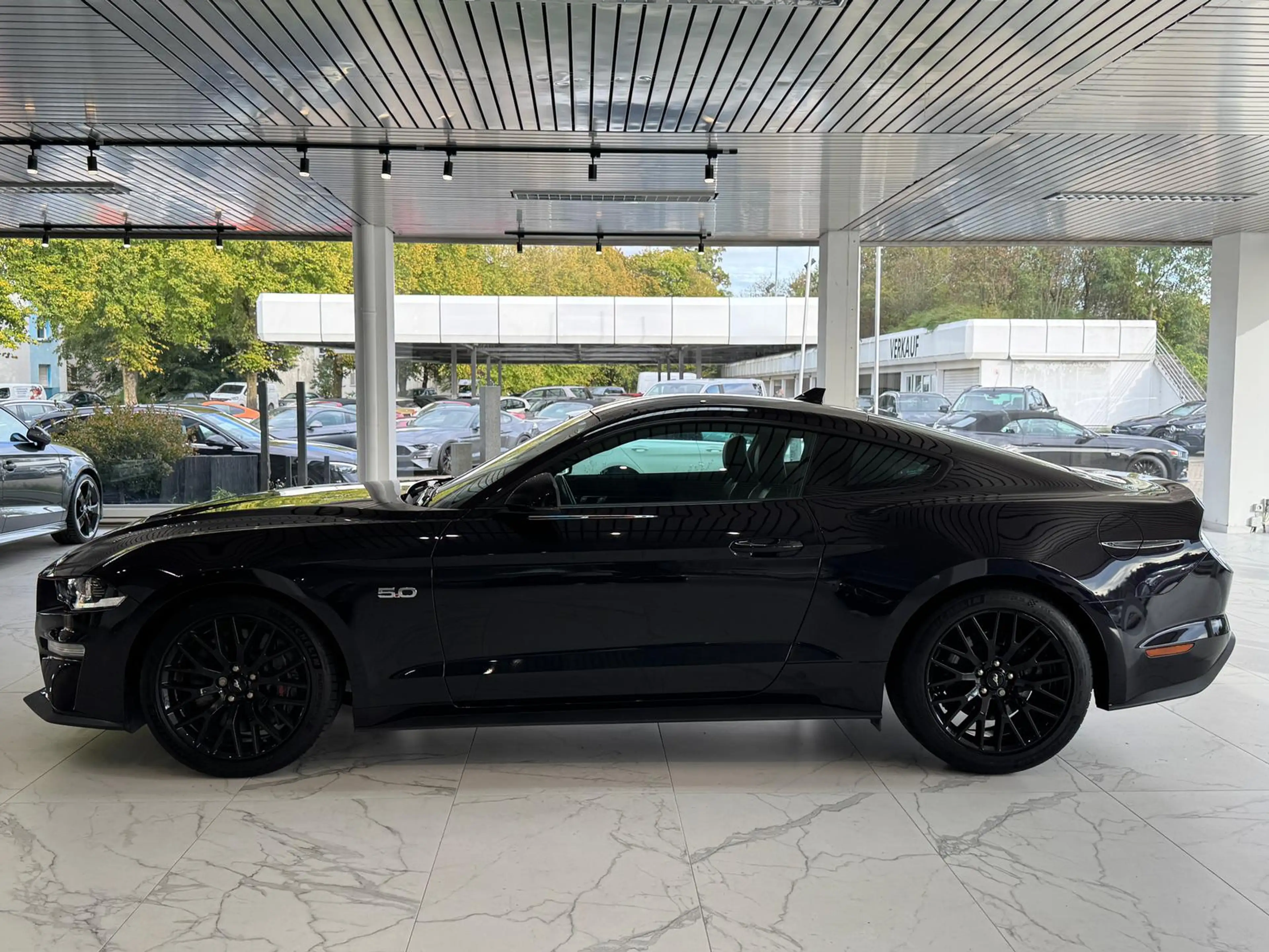 Ford Mustang 5.0 GT AUT*MAGNERIDE*PREMIUM2*B&O*PURPLE — photo 3