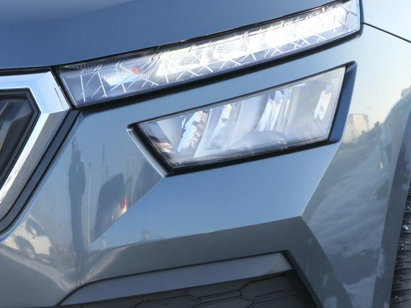 Skoda Kamiq SC TSI DSG Grau - 2