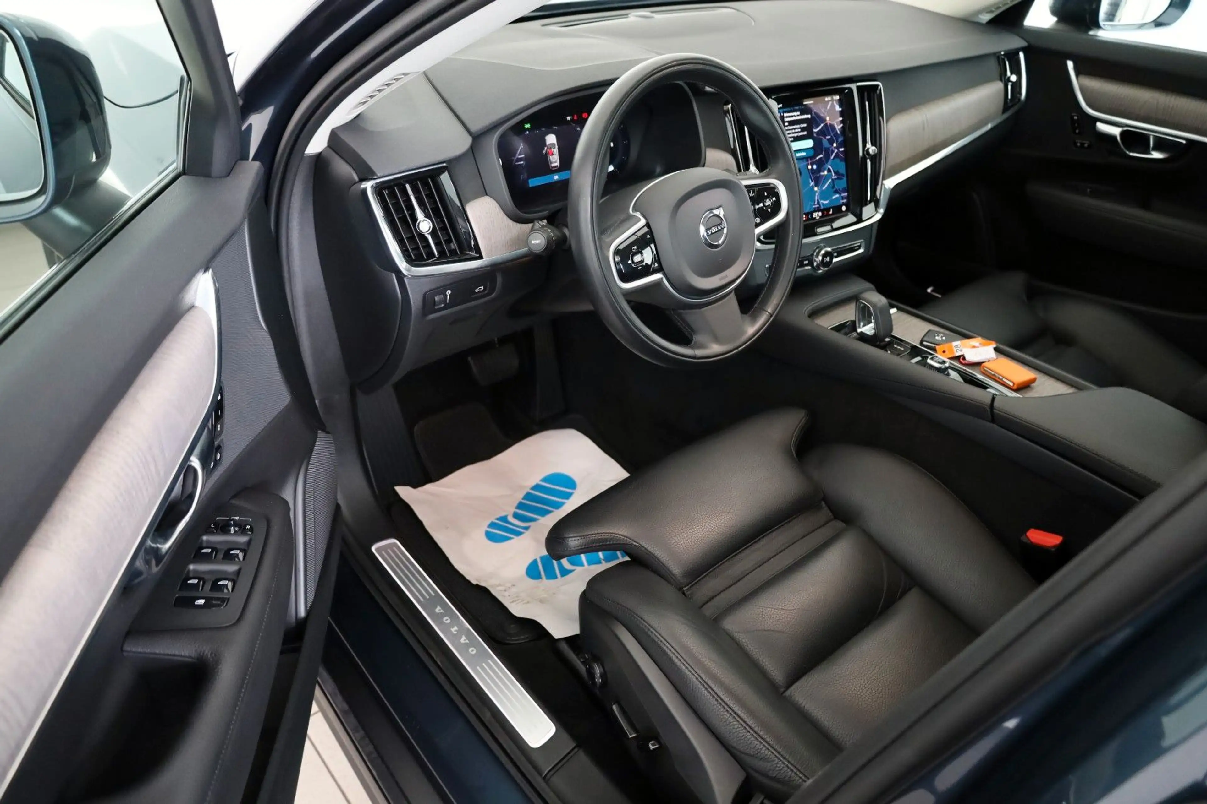 Volvo V90 Cross Country V90 CC Pro AWD Leder,Navi,LED,SH,Kamera,ACC — photo 9
