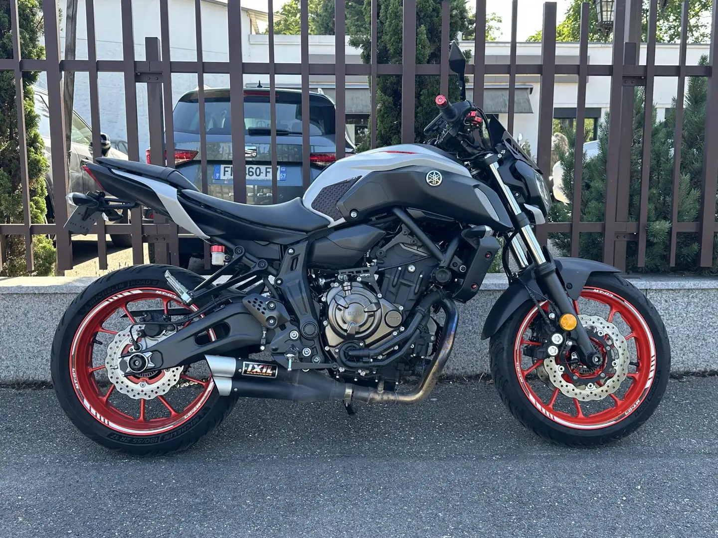 Yamaha MT-07 MT-07 A2 - ECHAPPEMENT IXIL / ENTRETIEN COMPLET Gris - 1